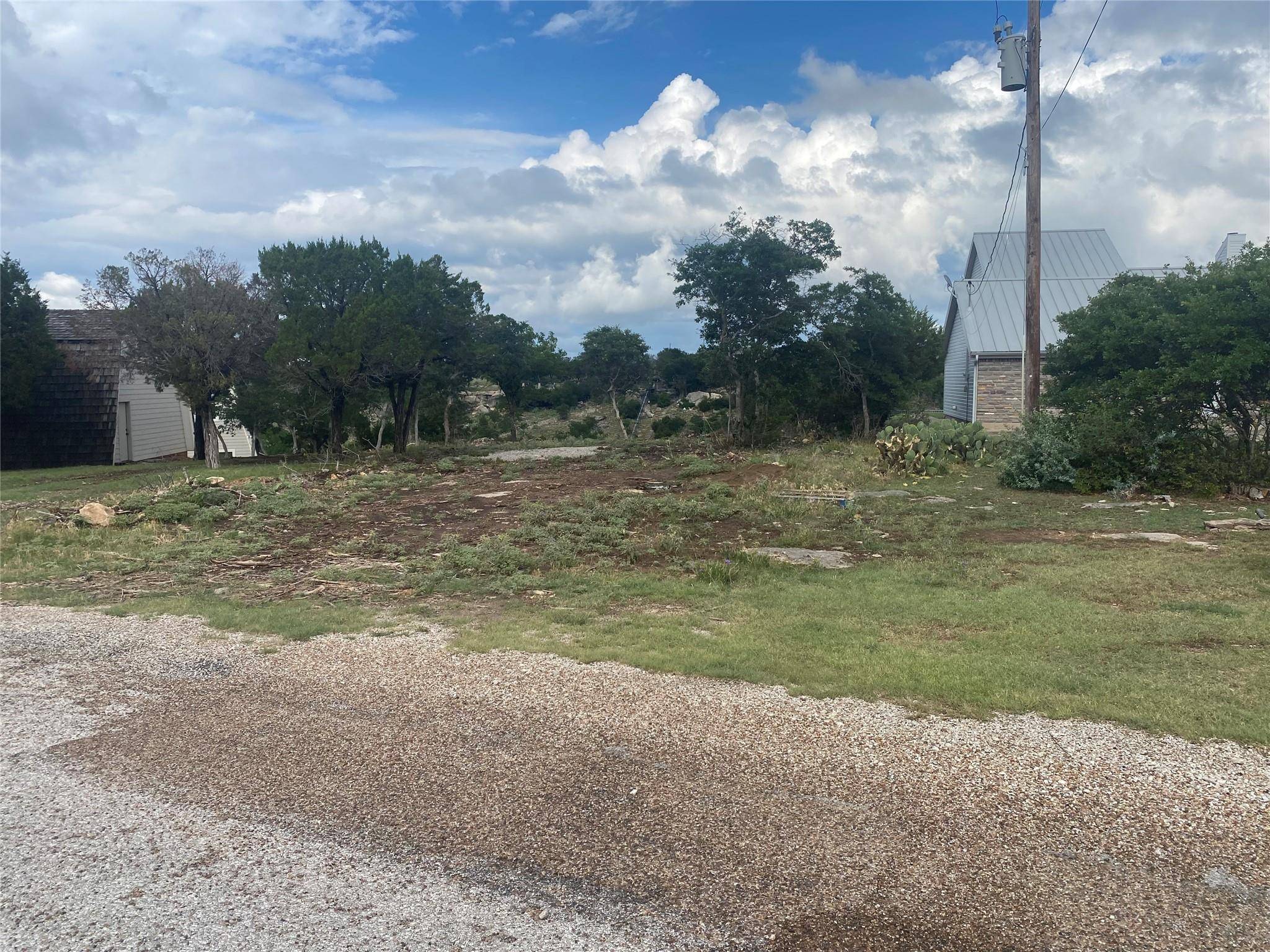 Strawn, TX 76475,1040 Bluff Creek Point