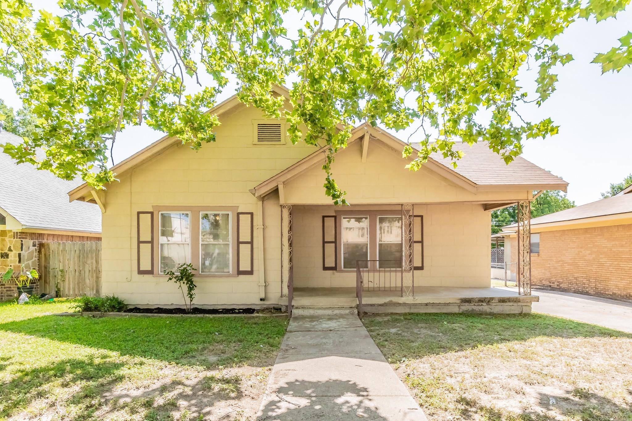 Fort Worth, TX 76164,2118 Mckinley Avenue