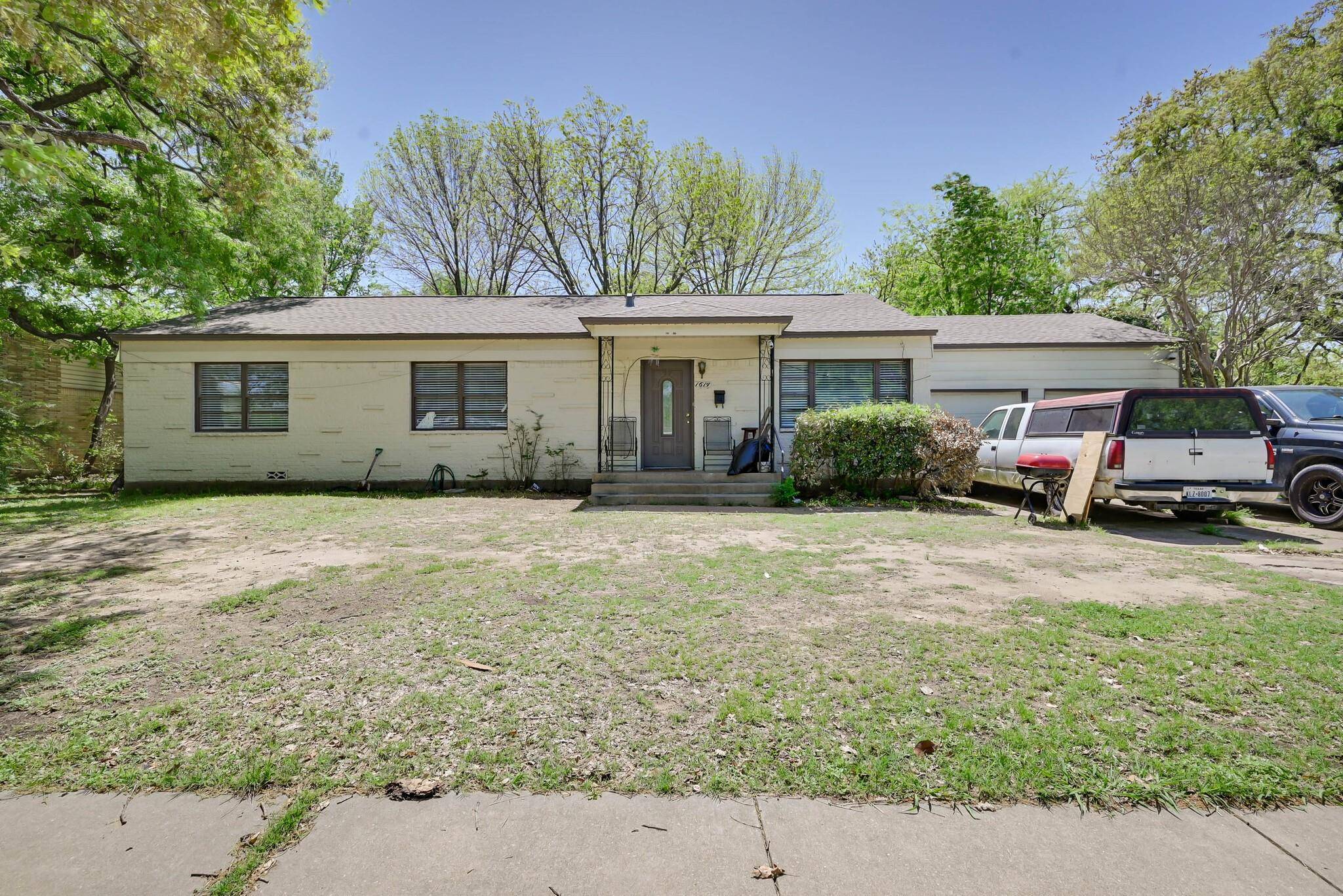 Irving, TX 75060,1614 W 4TH Street