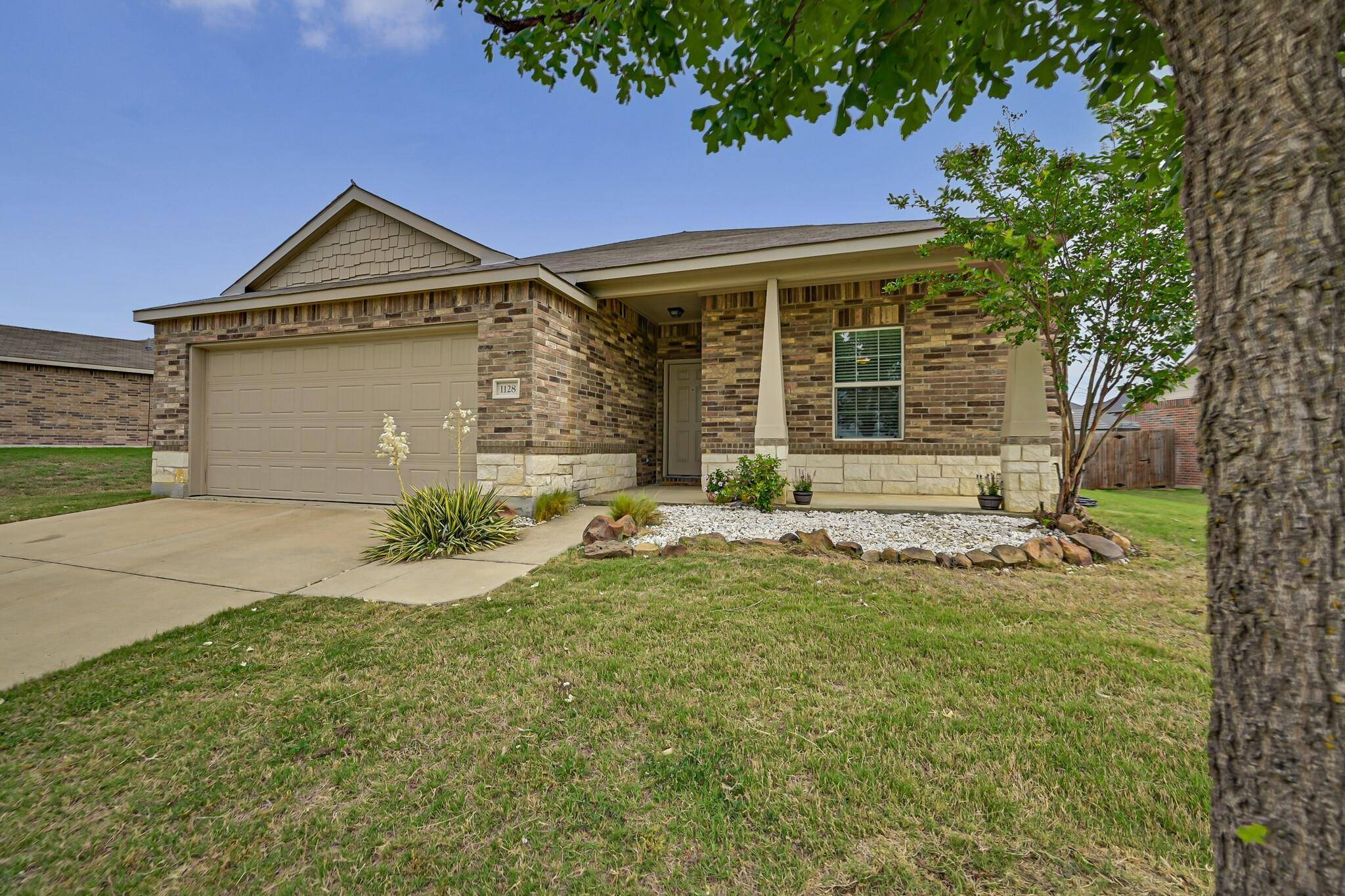 Burleson, TX 76028,1128 Foxglove Lane