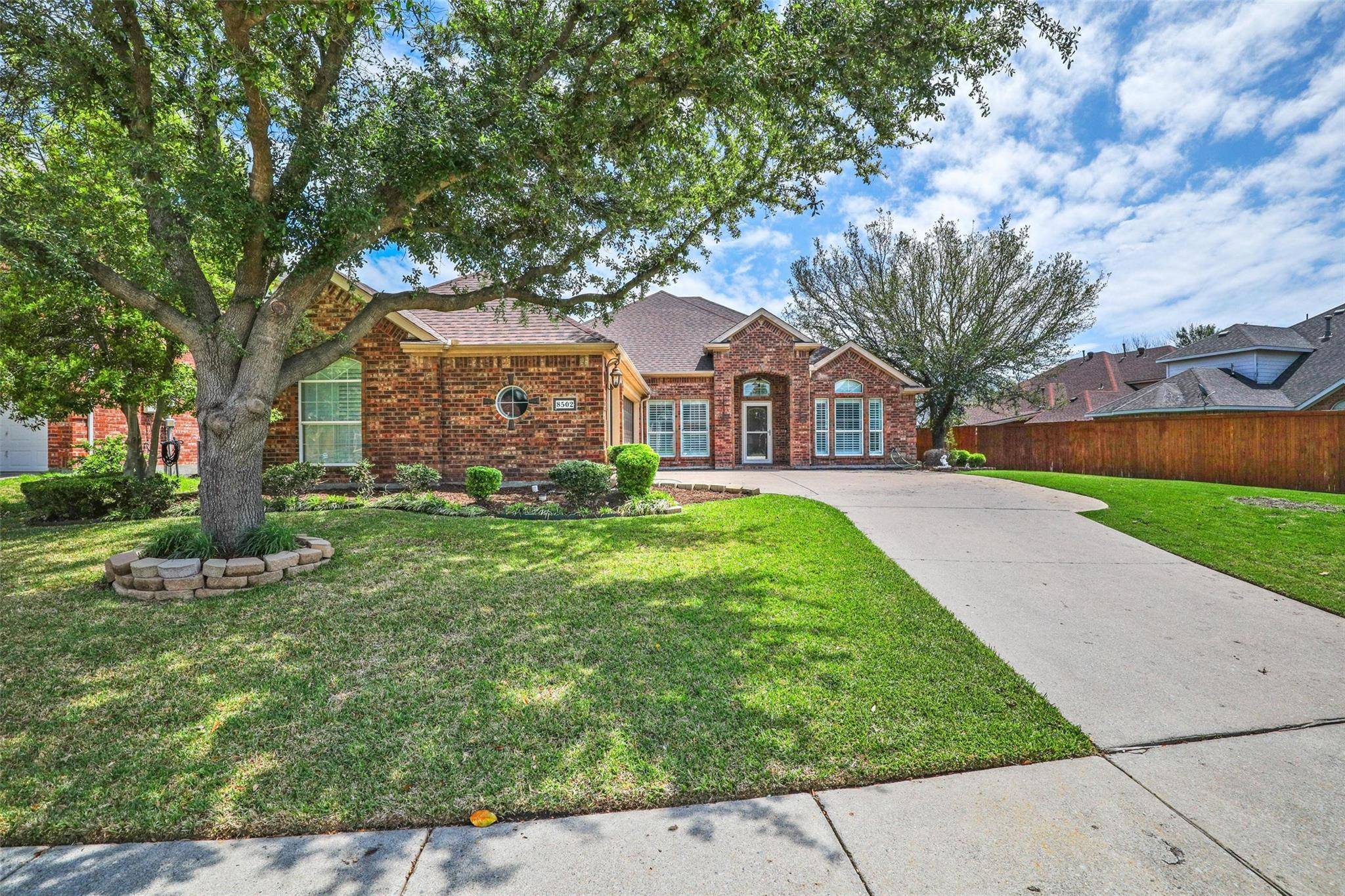 Rowlett, TX 75089,8502 Sawgrass Lane