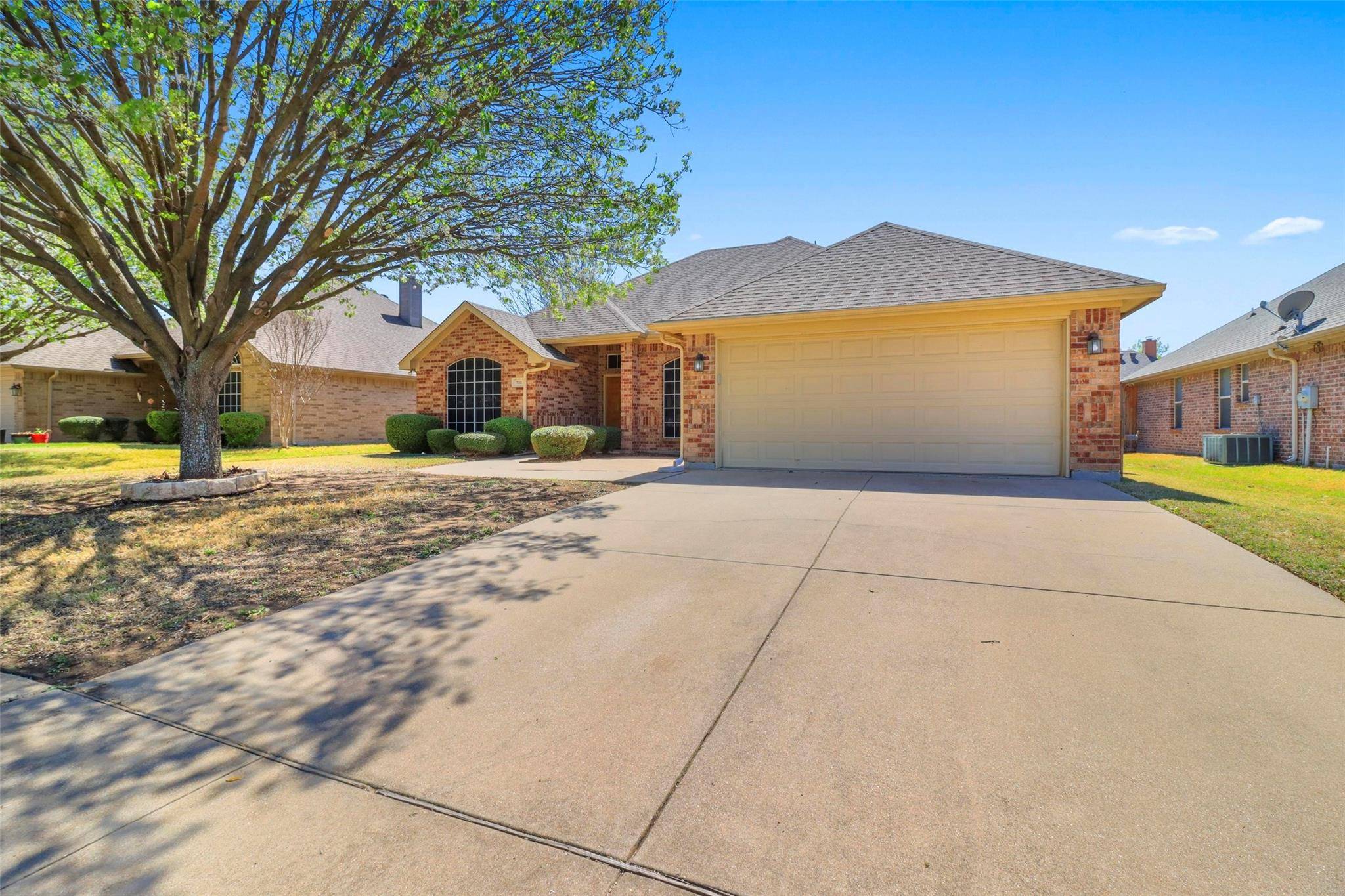 Burleson, TX 76028,733 Flounder Drive