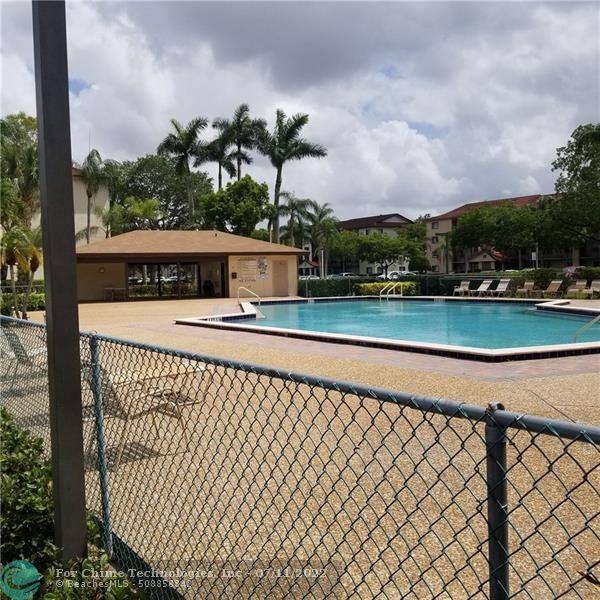 Pembroke Pines, FL 33027,1000 SW 128 TERRACE  #101 V