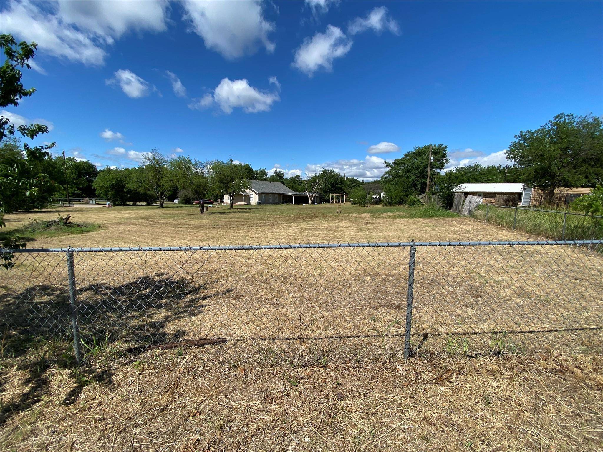 Granbury, TX 76048,851 N Keith Street