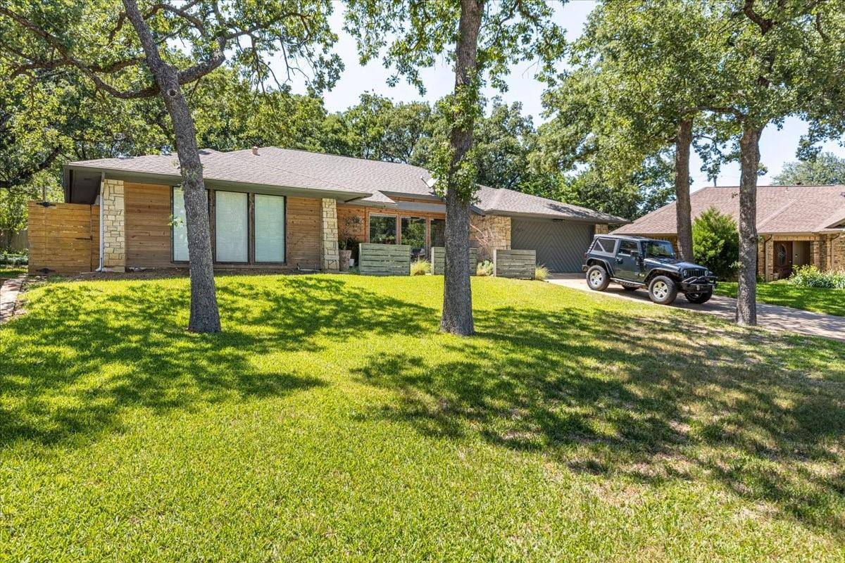 Arlington, TX 76017,4804 Misty Wood Court