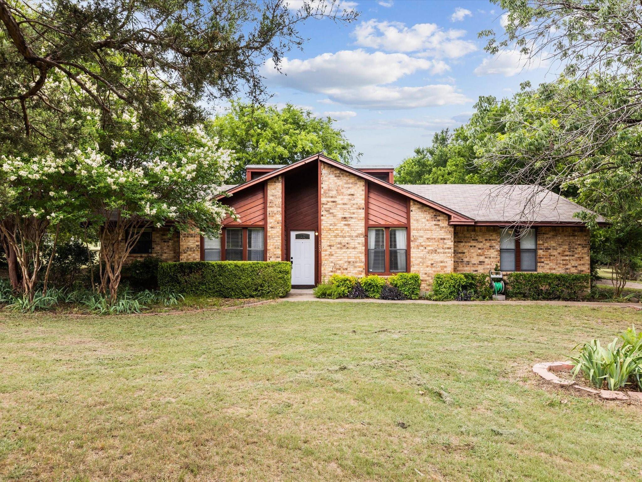 Oak Leaf, TX 75154,1103 Lariat Circle