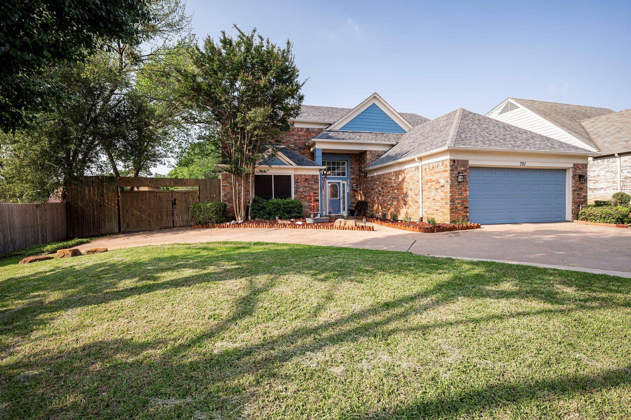 Grapevine, TX 76051,701 Berkshire Lane