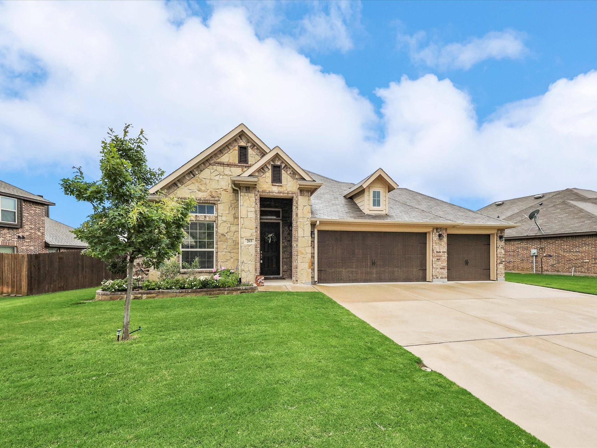 Justin, TX 76247,265 Pine Crest Drive