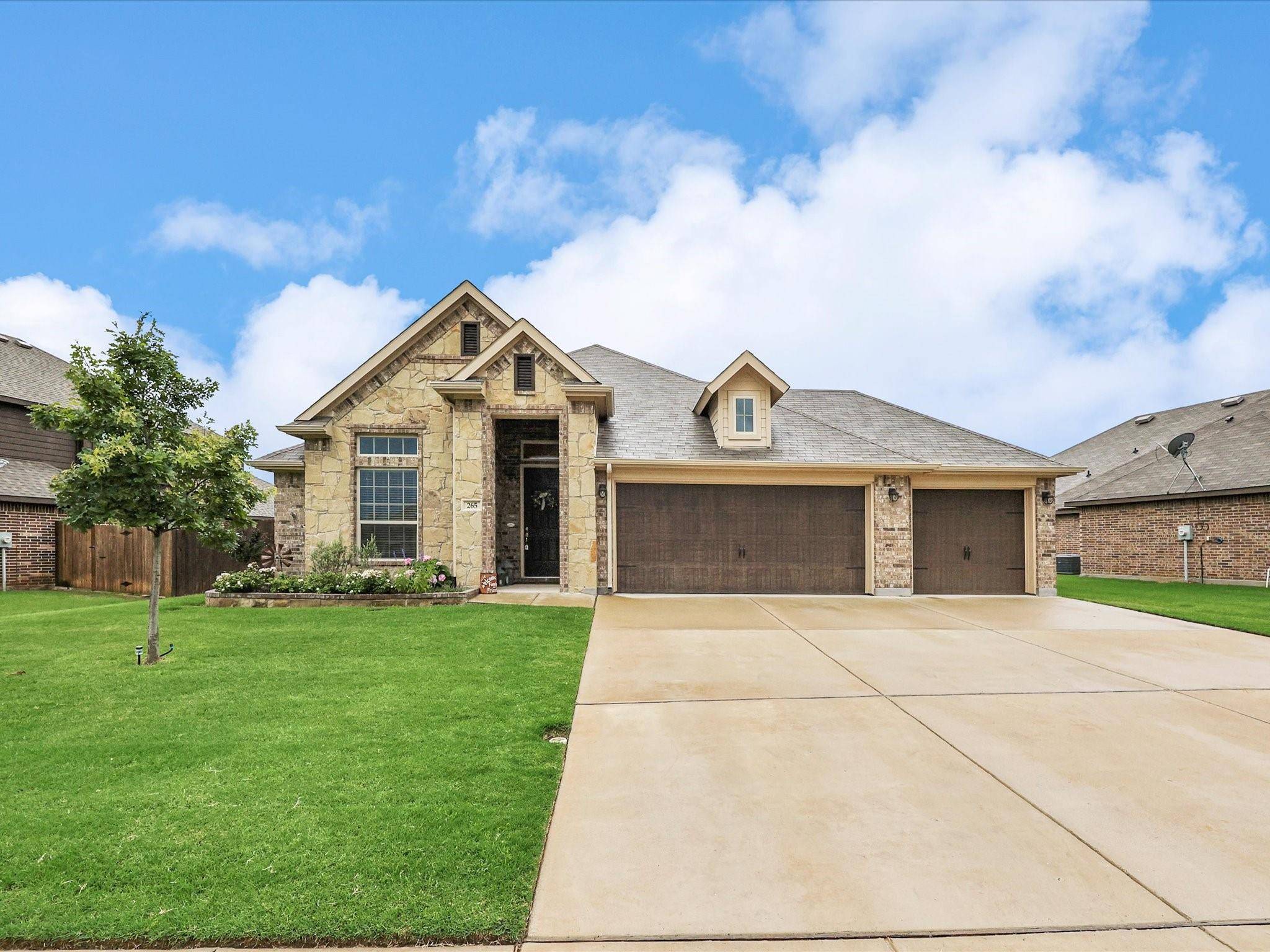 Justin, TX 76247,265 Pine Crest Drive