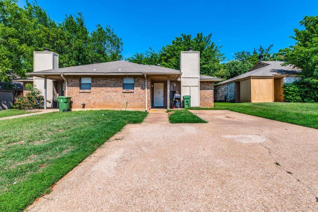 Arlington, TX 76015,2405 Windy Pine Lane