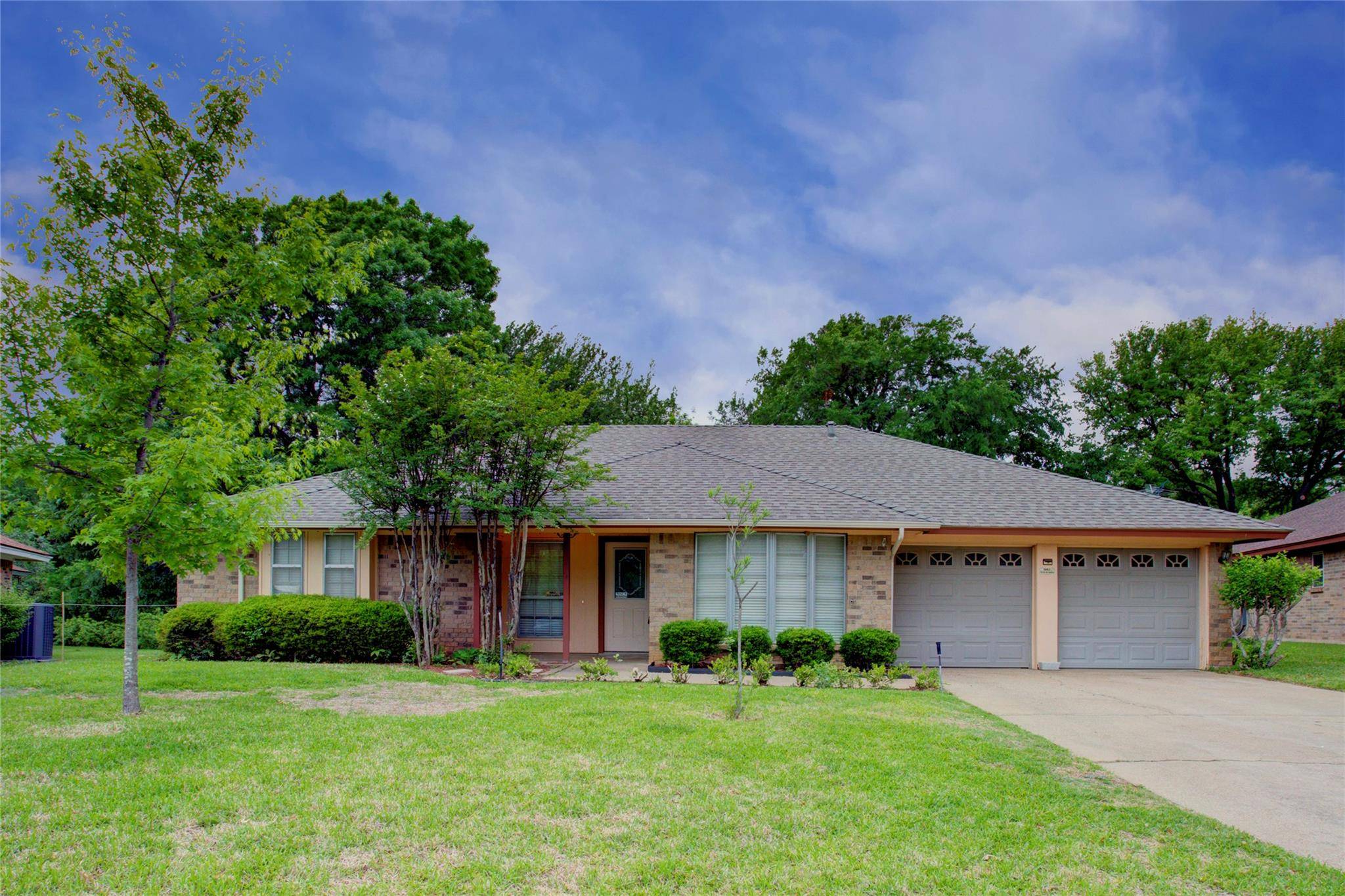 Mansfield, TX 76063,1219 Brookfield Lane