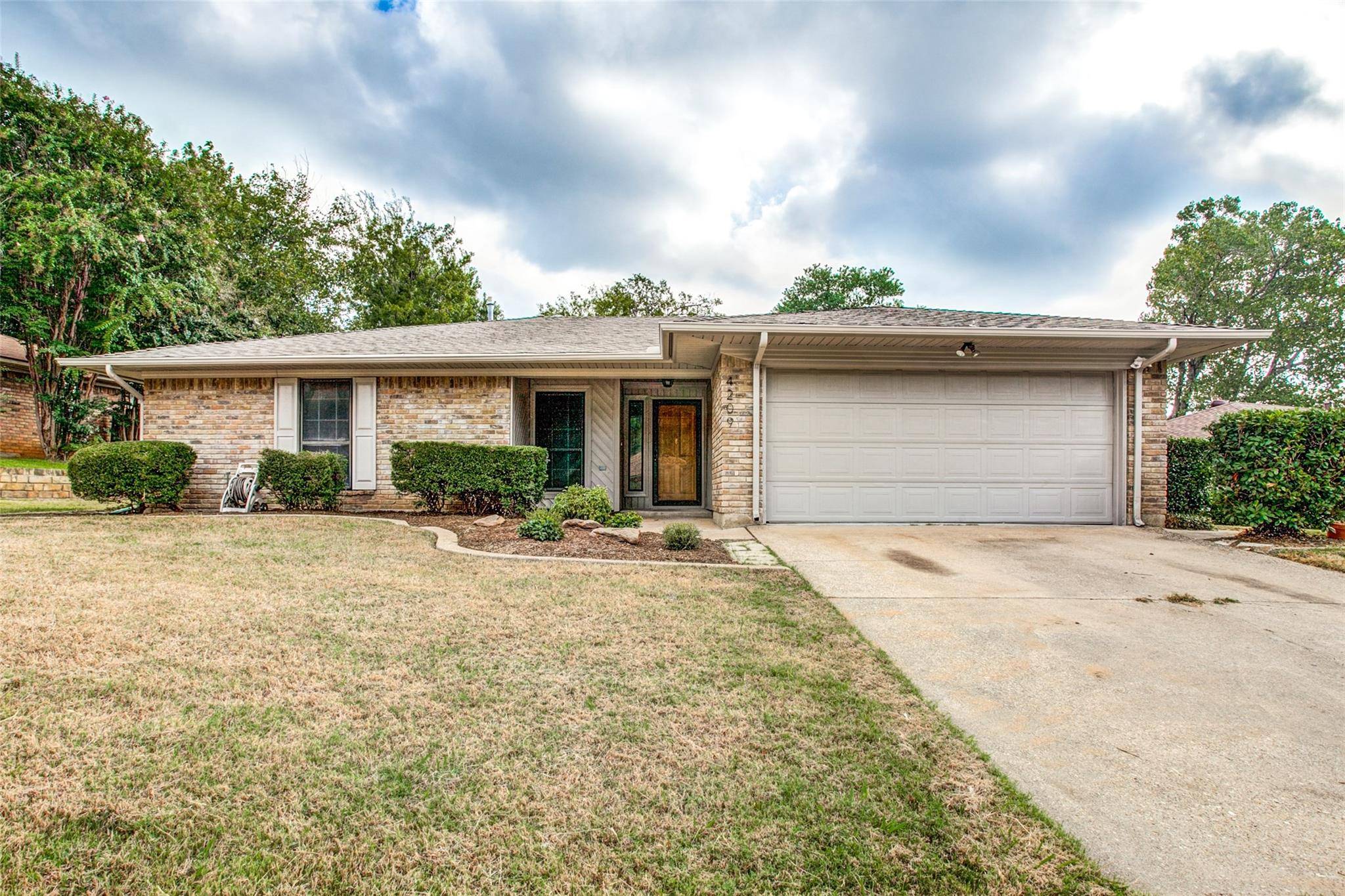 Arlington, TX 76016,4209 Pleasant Hill Drive