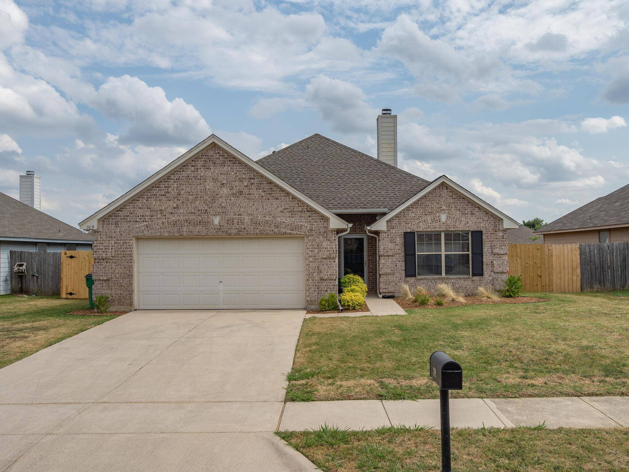 Aubrey, TX 76227,309 Glenview Drive