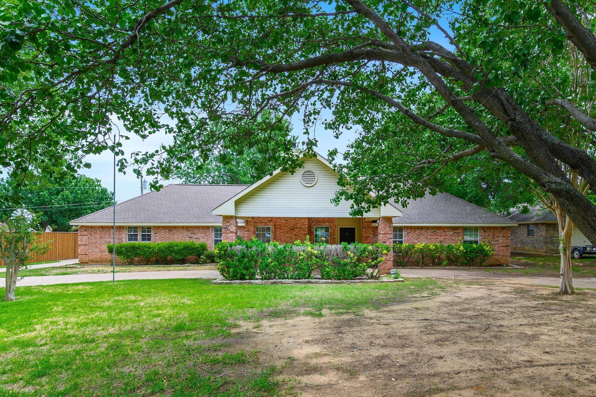 Grapevine, TX 76051,2315 Forest Hills Road