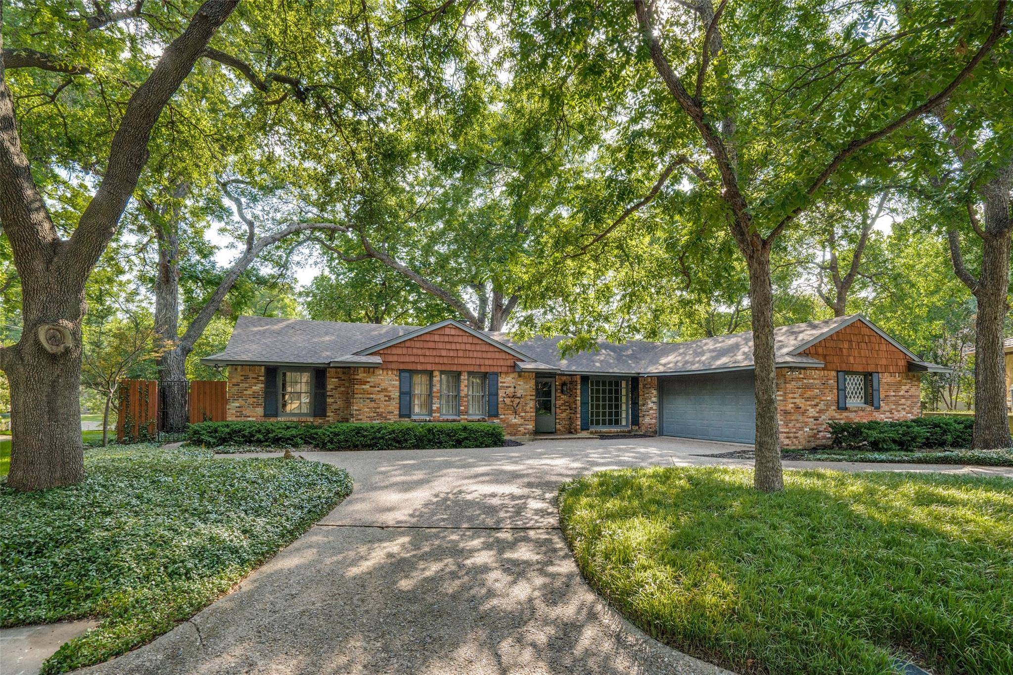 Farmers Branch, TX 75234,12311 Wood Manor Circle