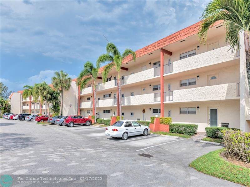 Pembroke Pines, FL 33025,9800 N Hollybrook Lake Dr  #205