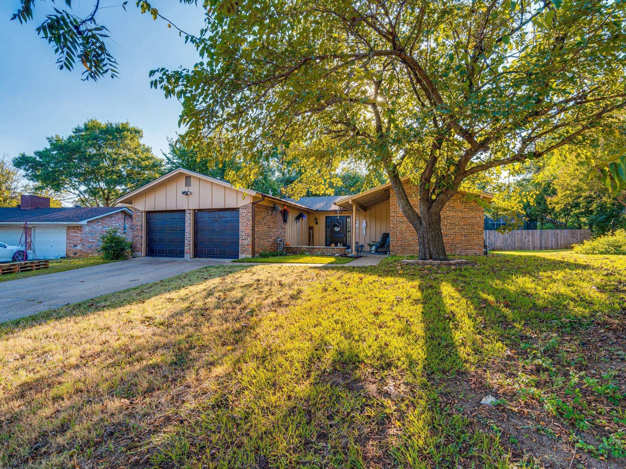 Arlington, TX 76010,411 Lynda Court