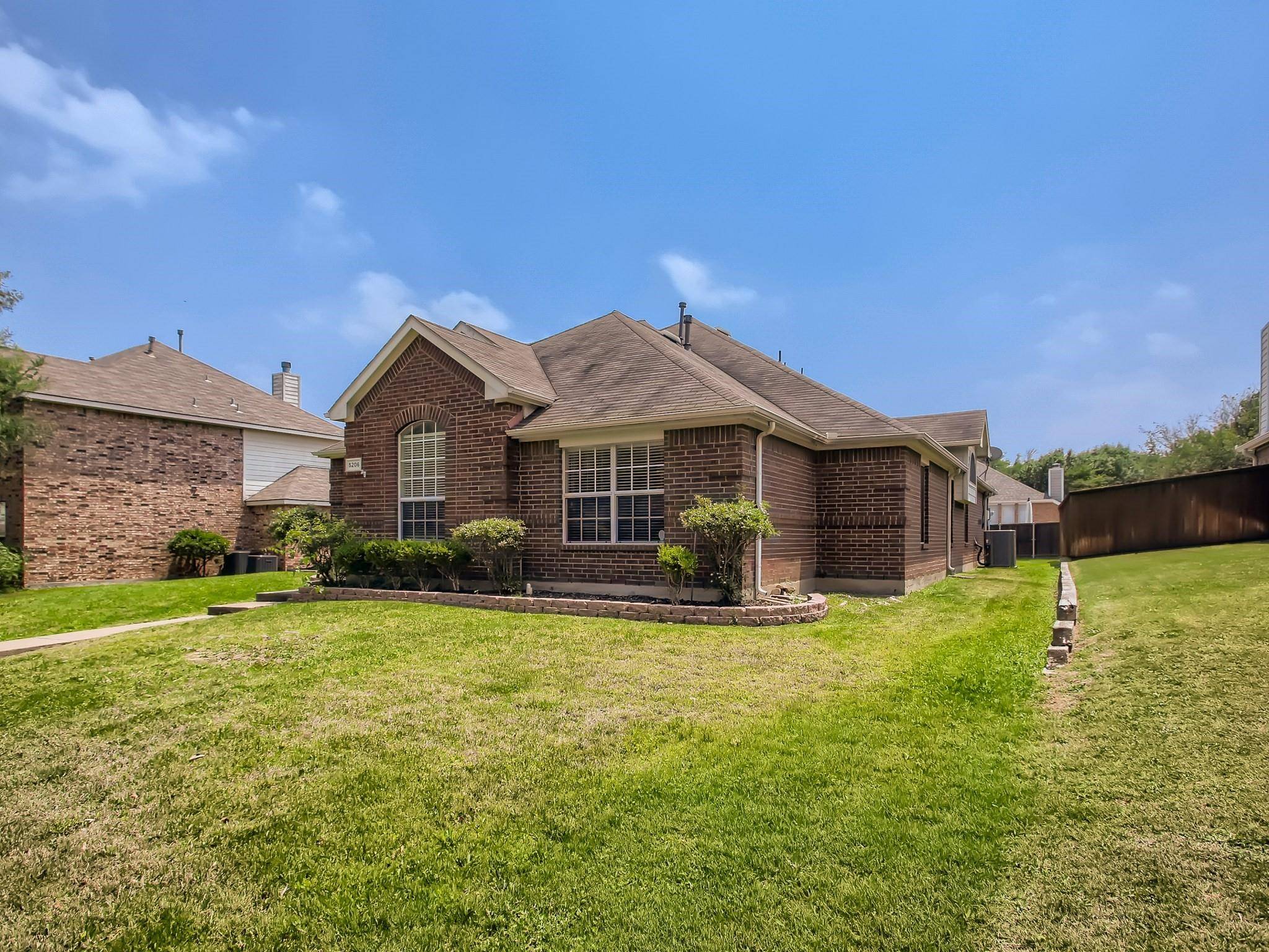 Rowlett, TX 75089,5206 Alazan Bay Drive