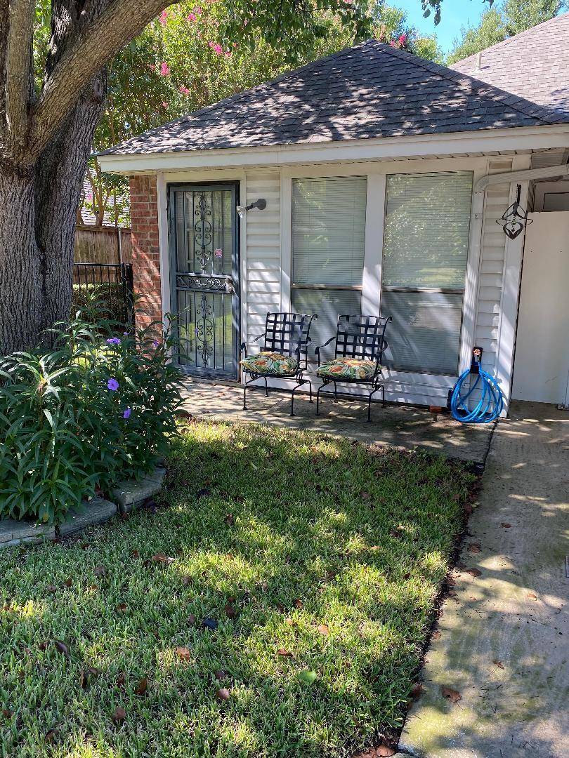 Arlington, TX 76013,647 St Charles Court