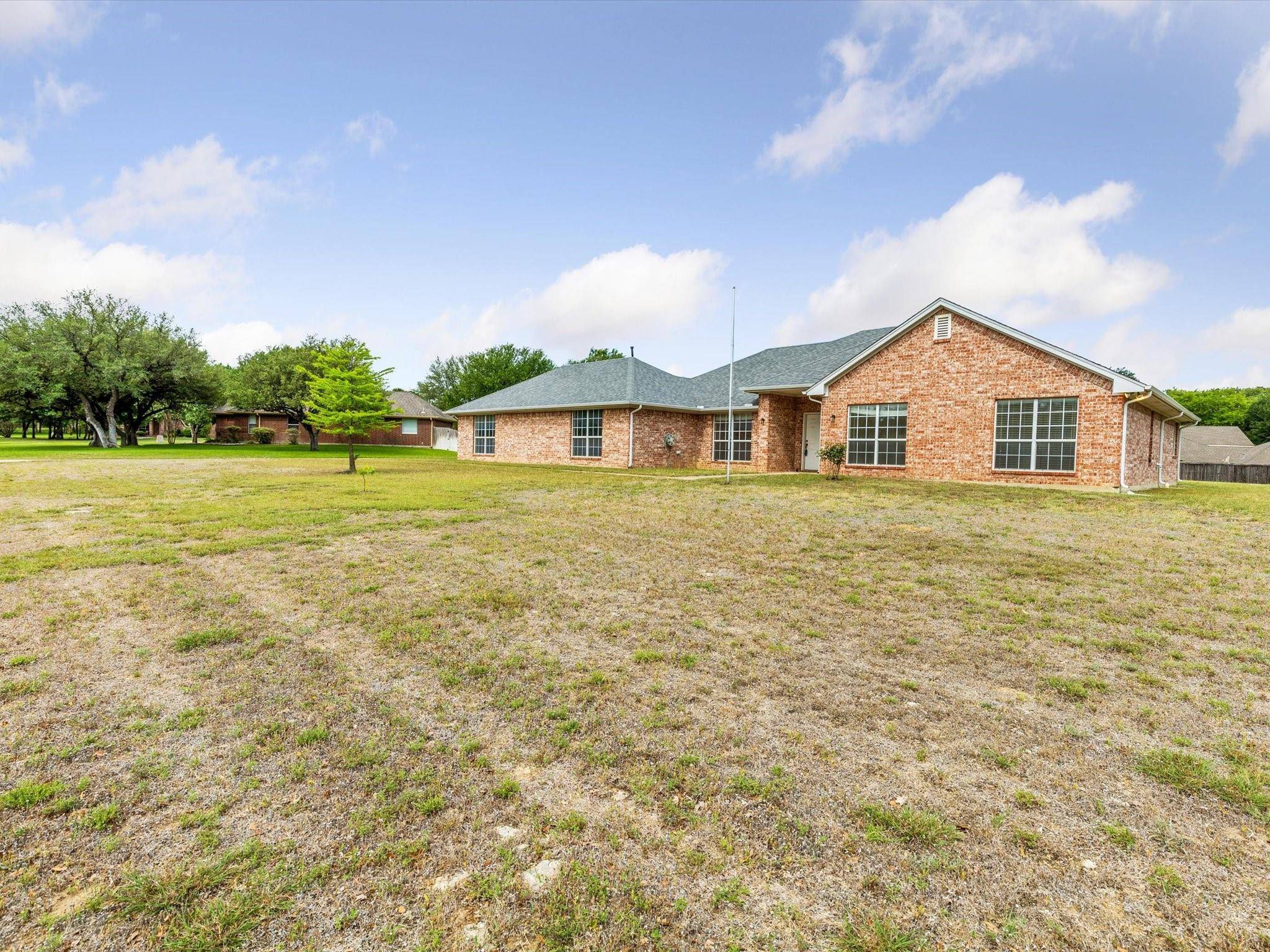 Lakeside, TX 76135,225 Lakeside Oaks Circle