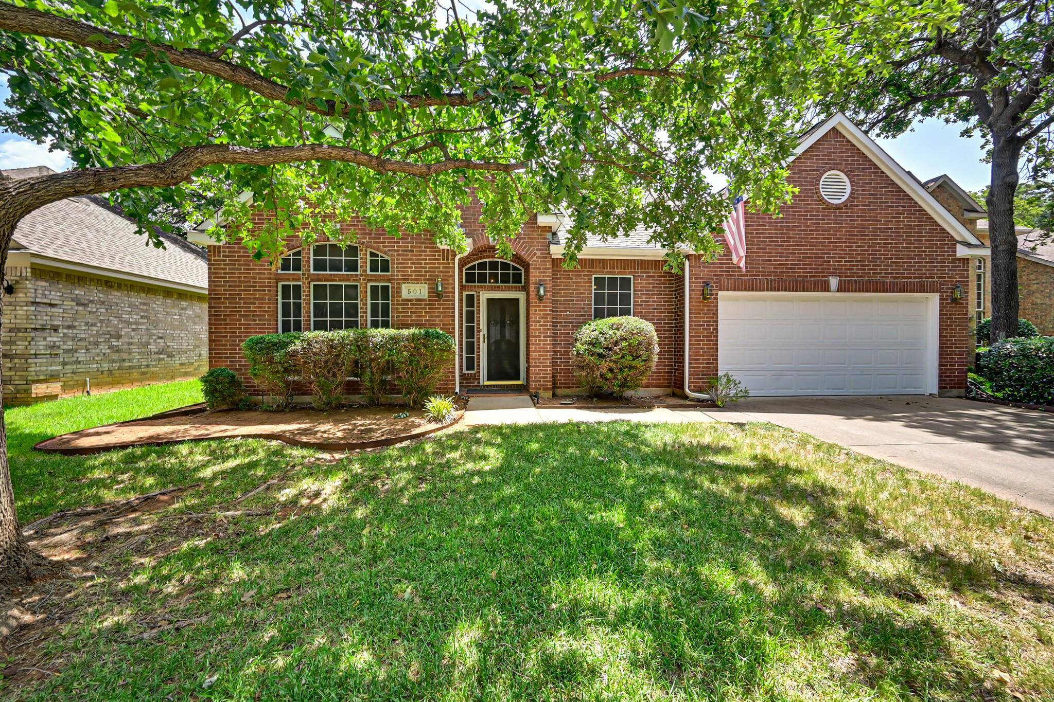 Arlington, TX 76013,501 Dorcas Lane