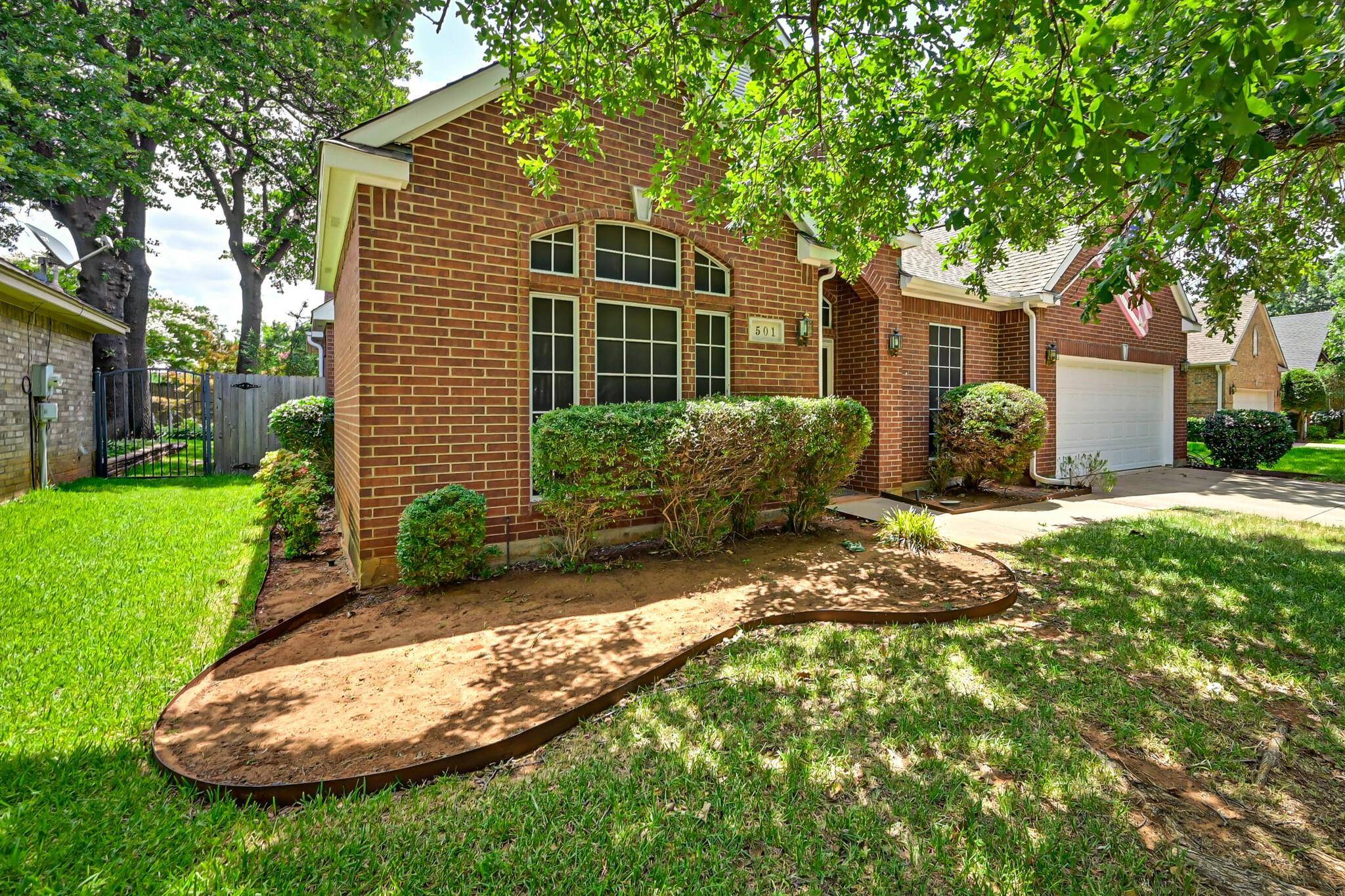 Arlington, TX 76013,501 Dorcas Lane