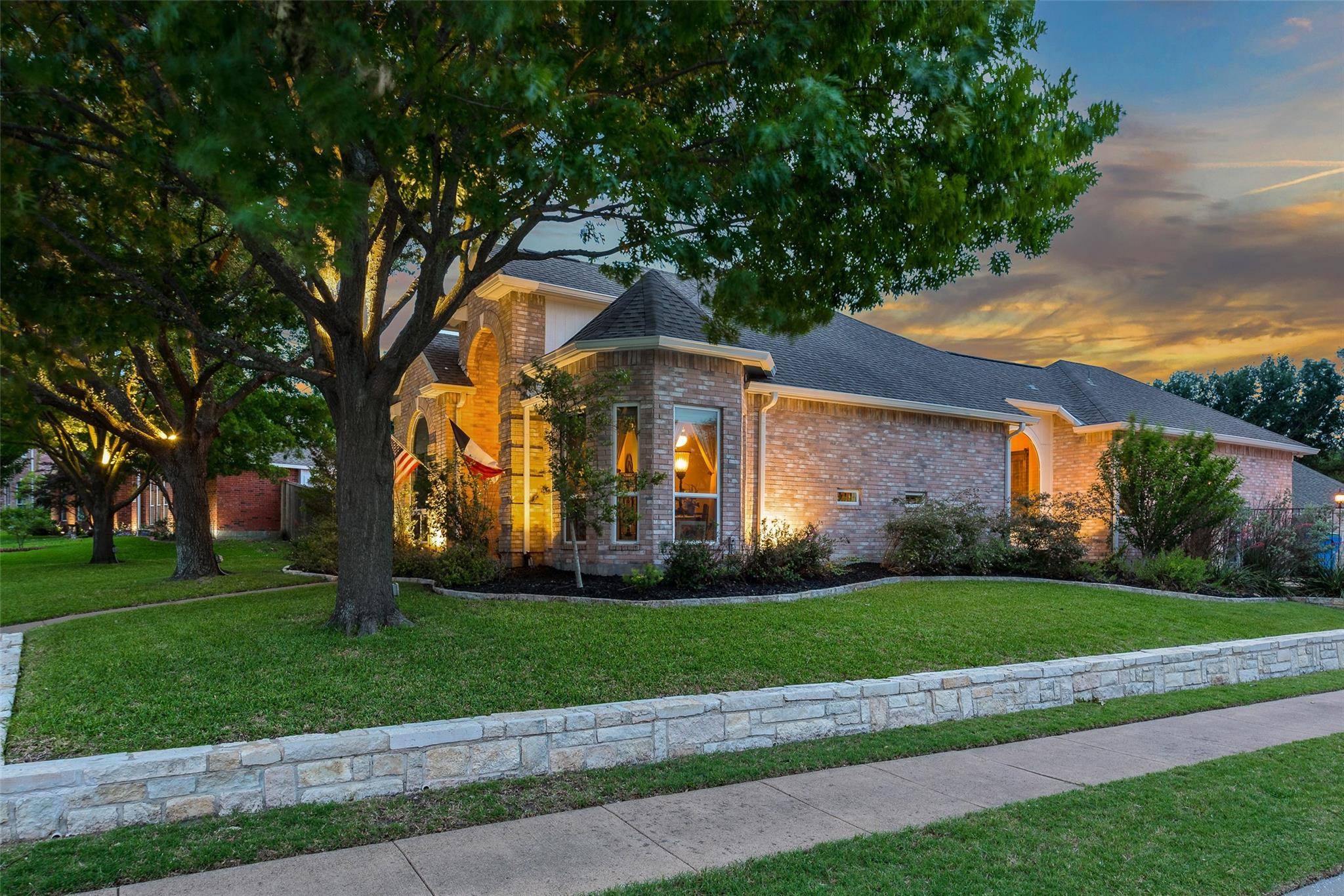 Rowlett, TX 75089,7517 Waterwood Drive