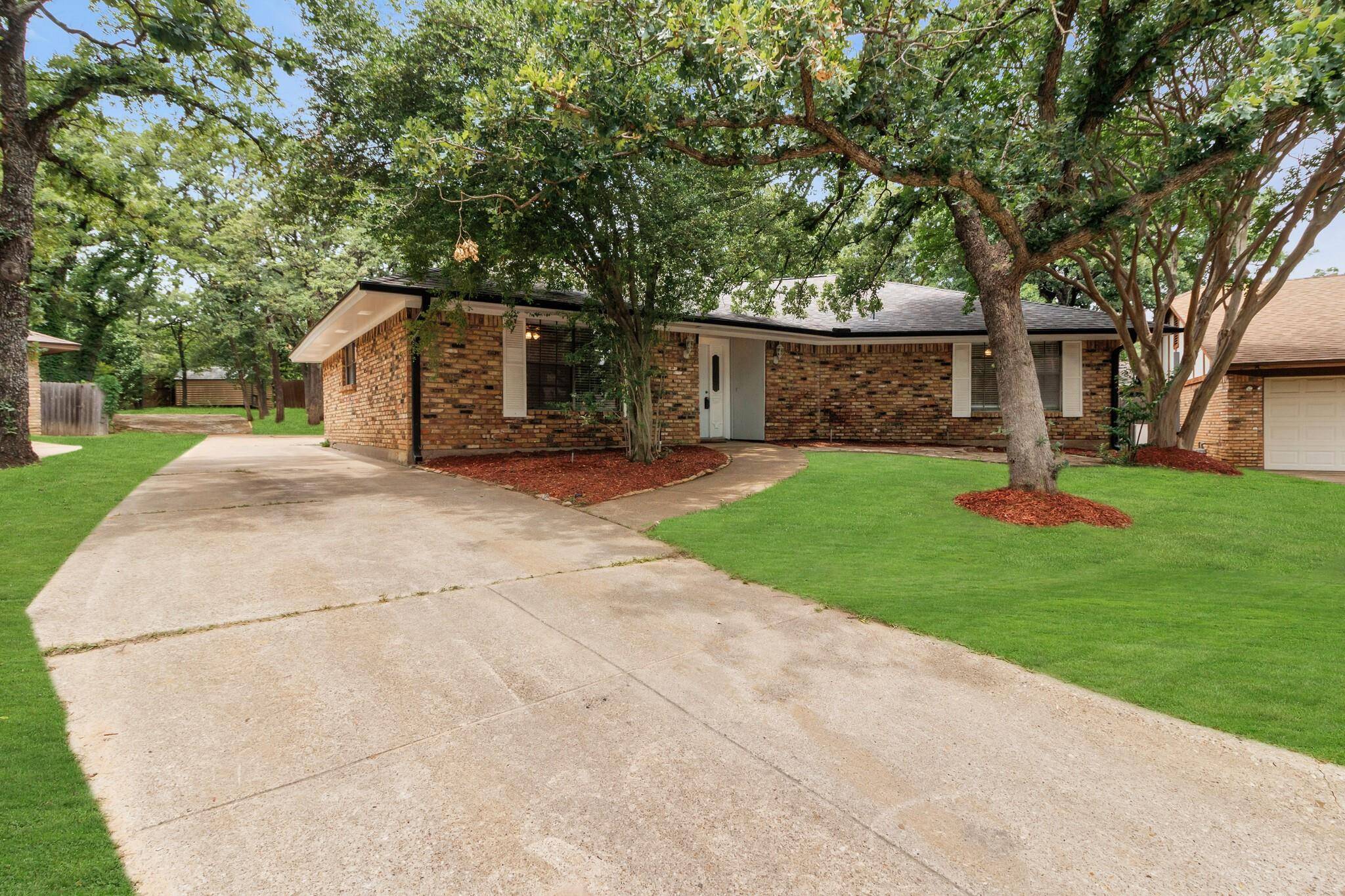 Arlington, TX 76017,4800 Rock Ridge Court