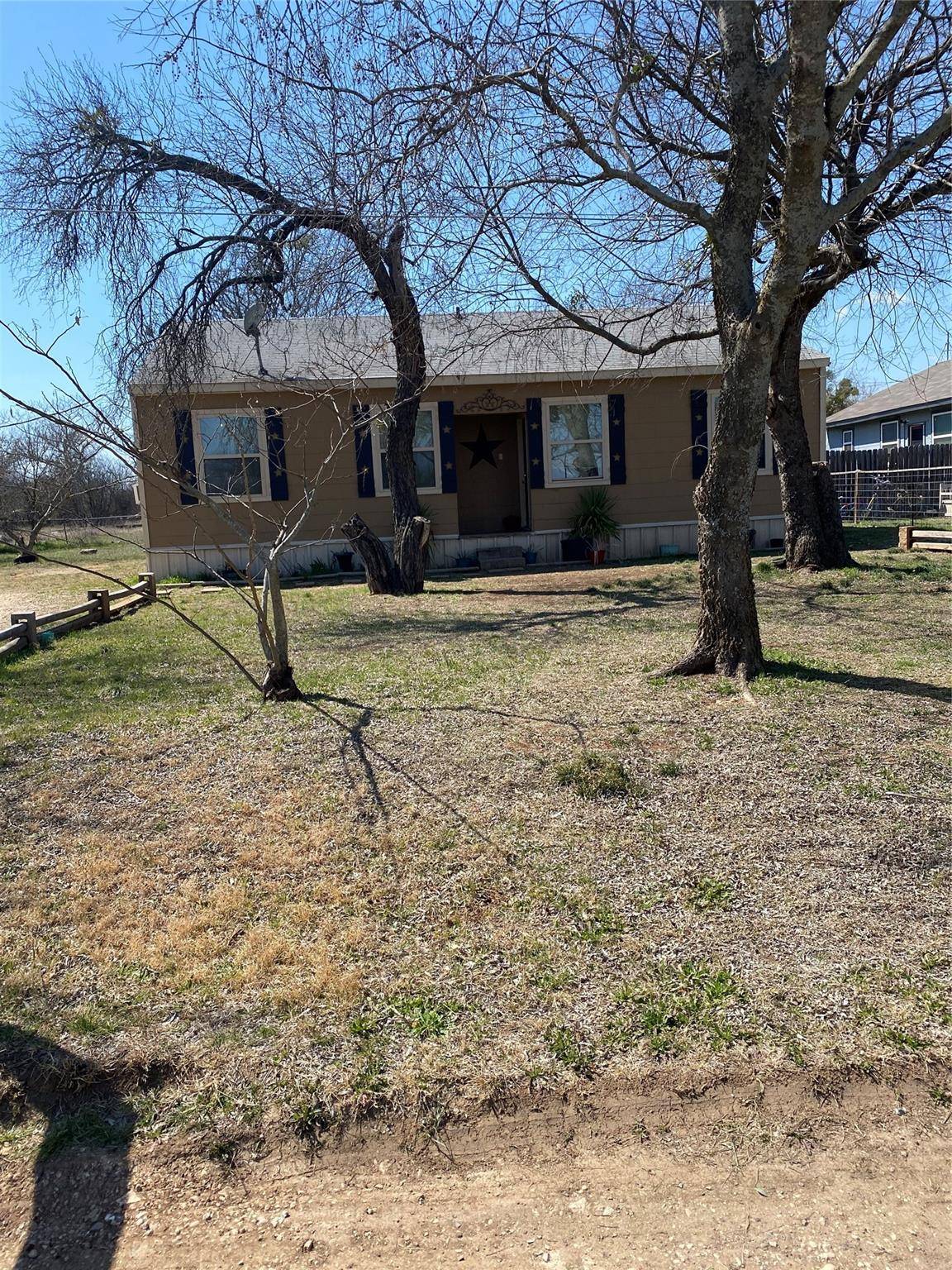 Whitney, TX 76692,601 W Roosevelt Avenue #603