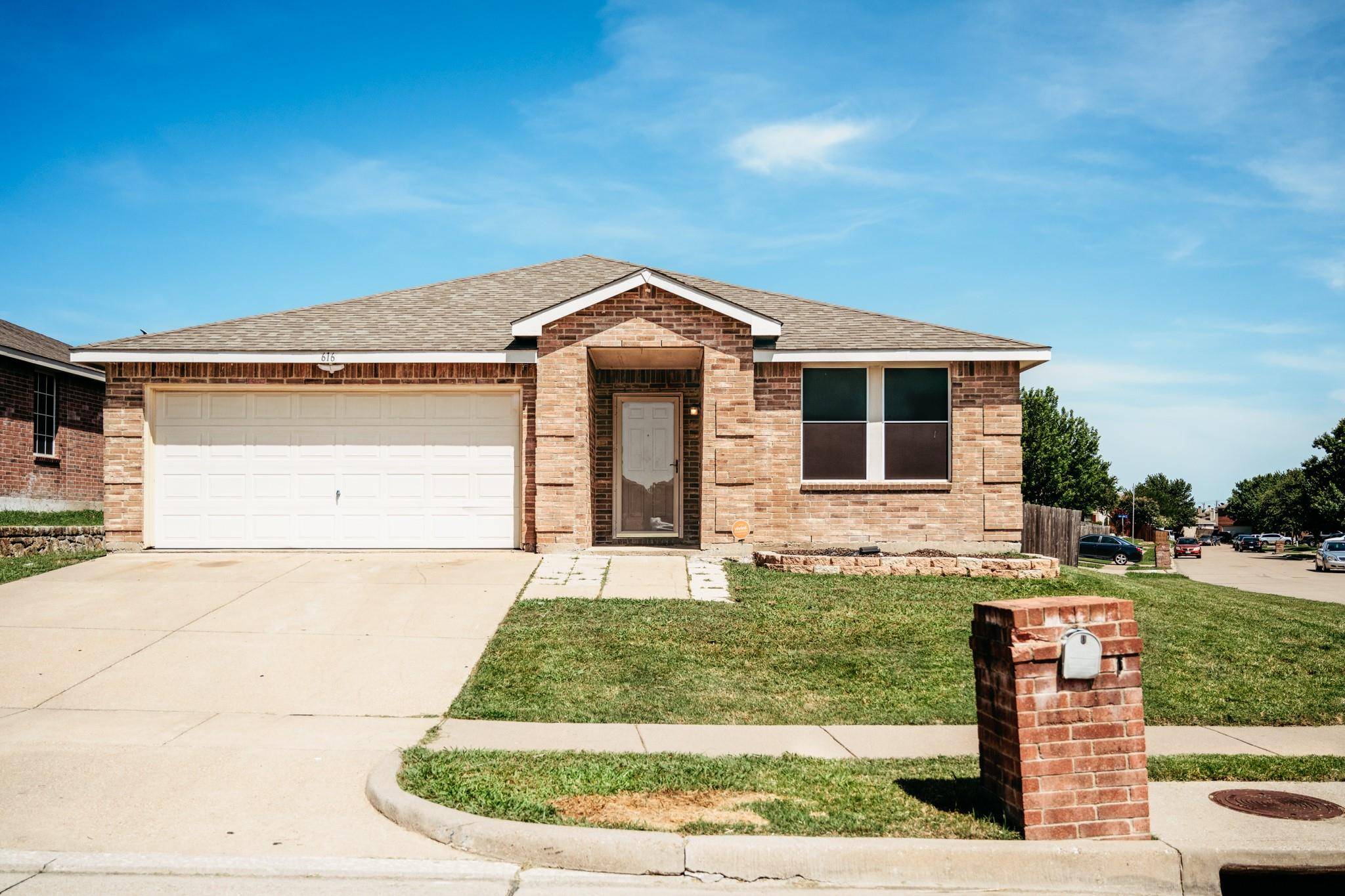 Arlington, TX 76002,616 Almandora Drive