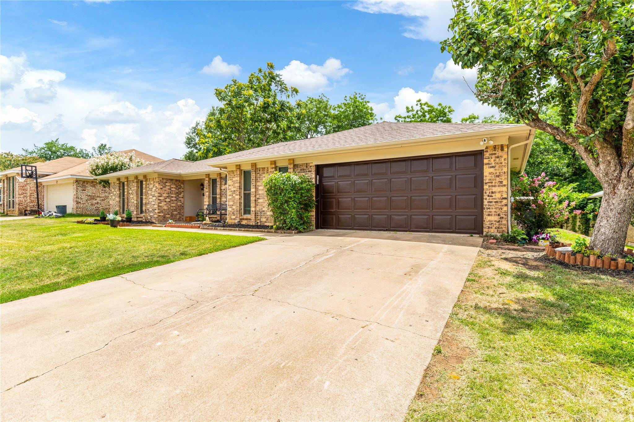 Euless, TX 76039,1113 Oak Timber Drive