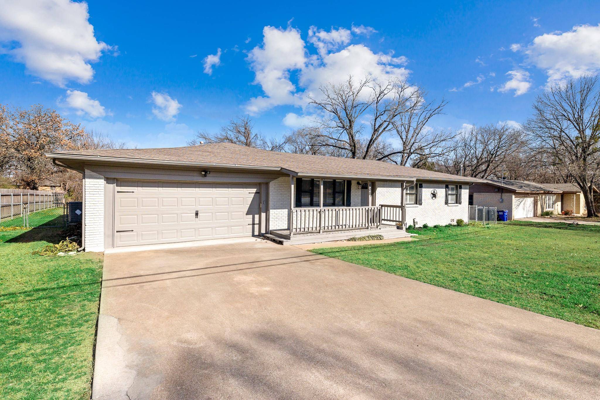 Azle, TX 76020,508 Walnut Creek Drive