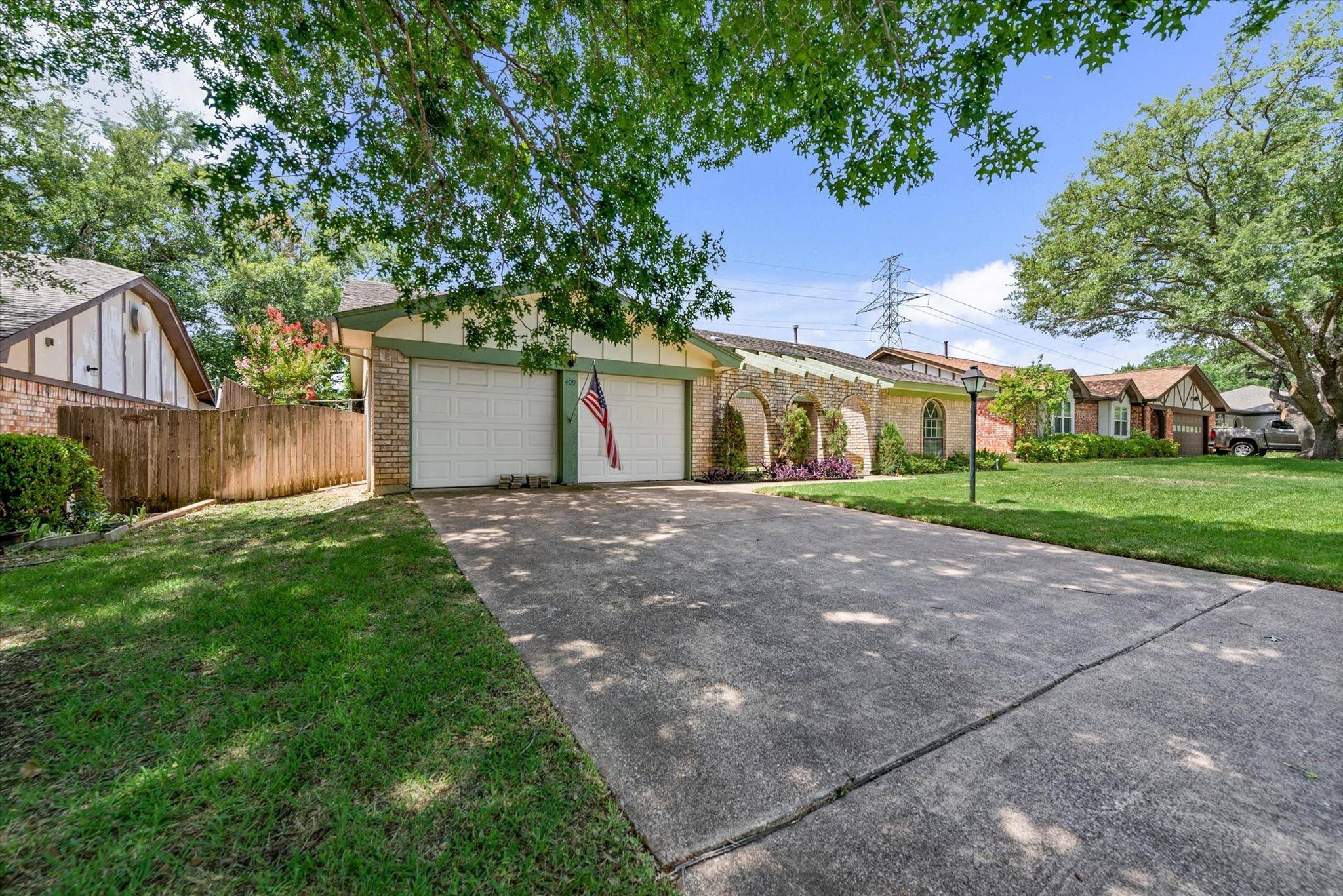 Hurst, TX 76054,409 Mountainview Drive