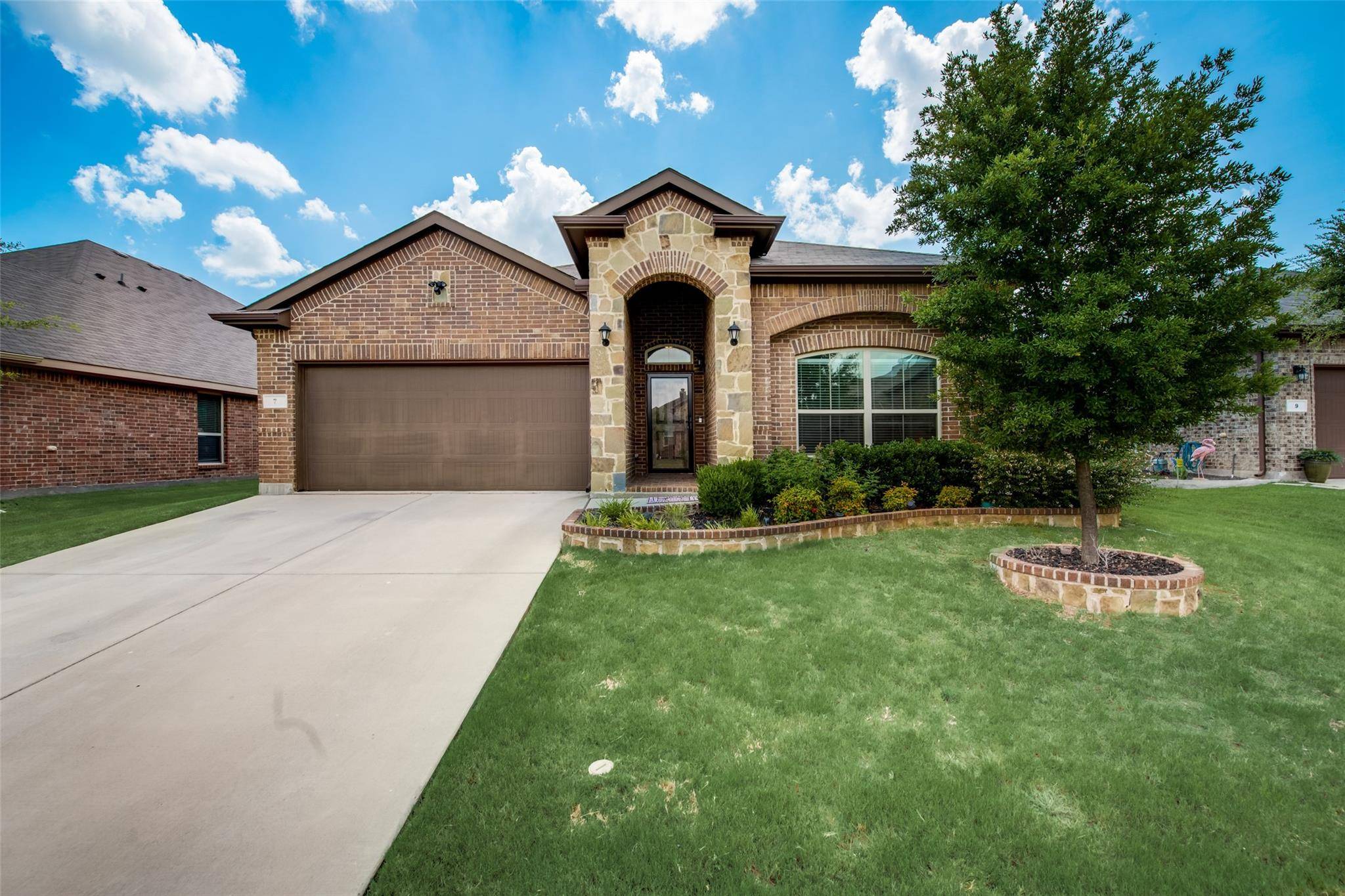 Edgecliff Village, TX 76134,7 Auburn Drive