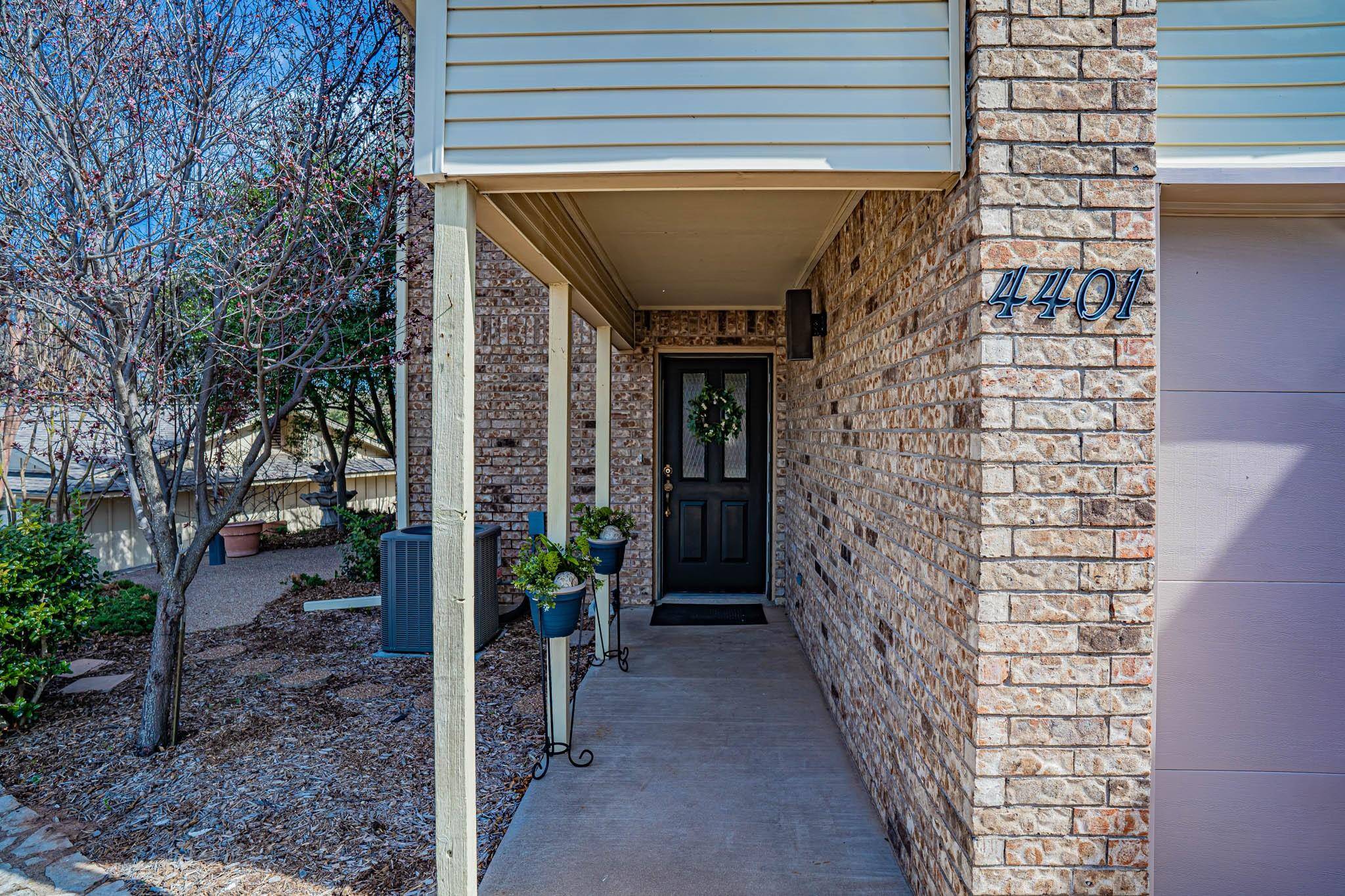 Granbury, TX 76049,4401 OVERLOOK Court