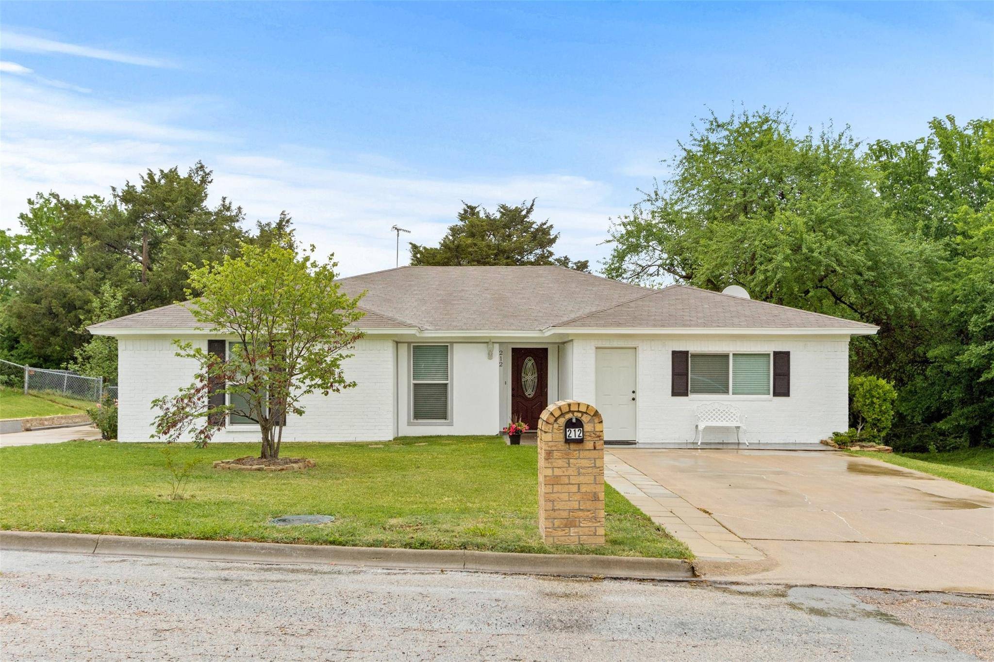 Keene, TX 76059,212 E Maple Street