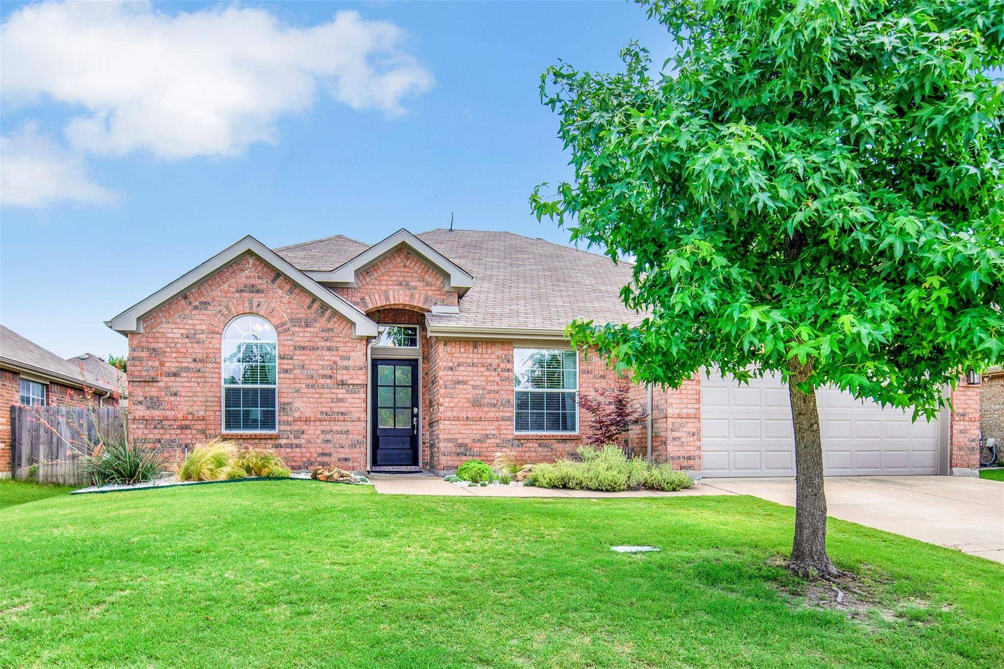 Lavon, TX 75166,948 Crockett Drive