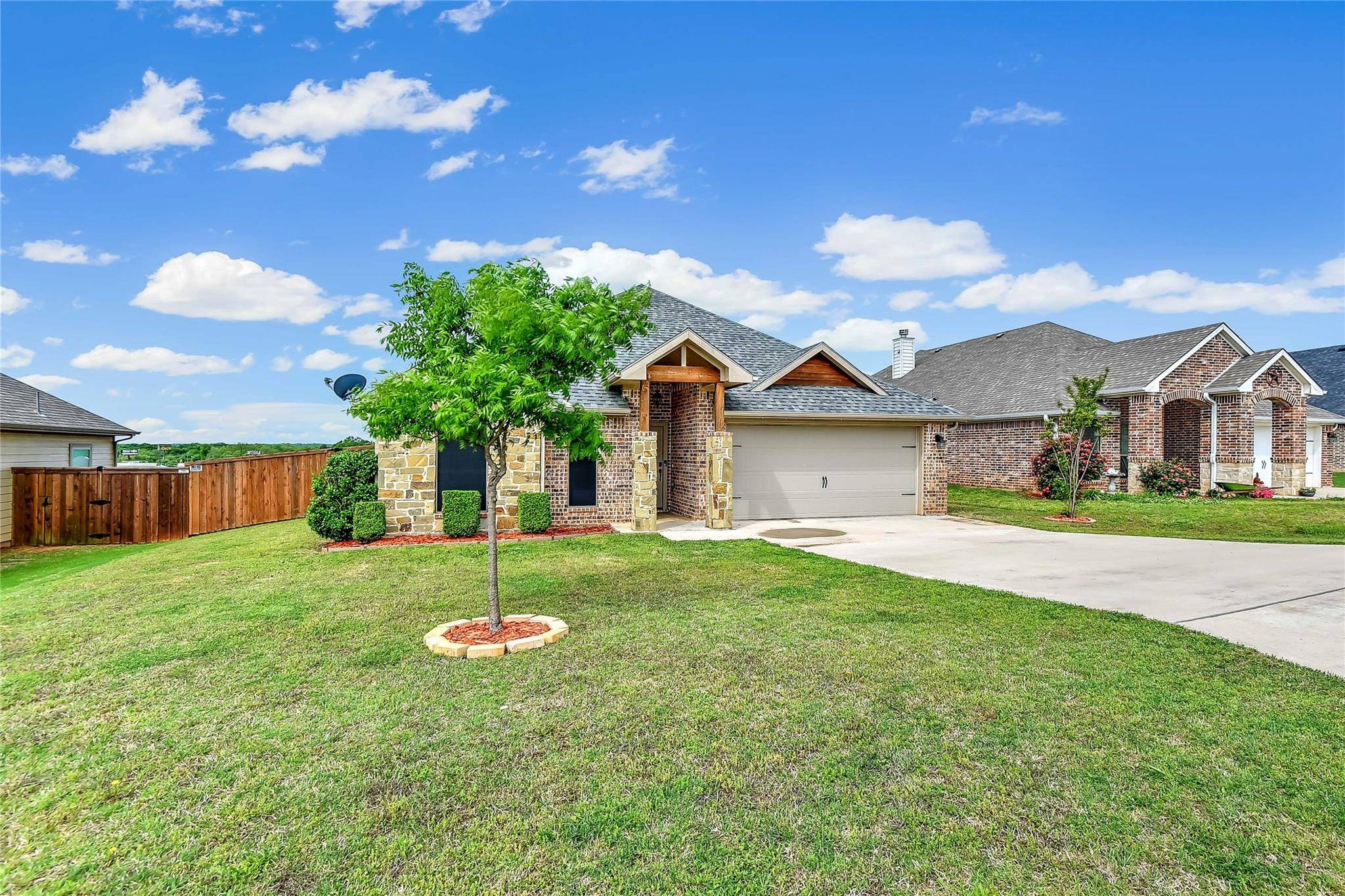 Denison, TX 75020,2811 S Lillis Lane