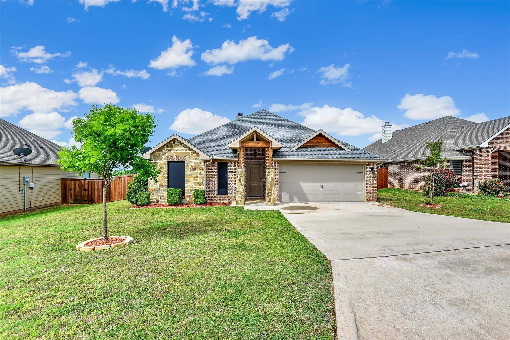 Denison, TX 75020,2811 S Lillis Lane