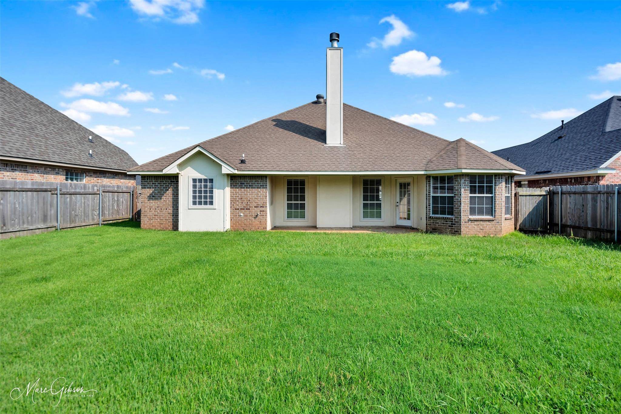 Bossier City, LA 71112,5308 Lucerne Lane