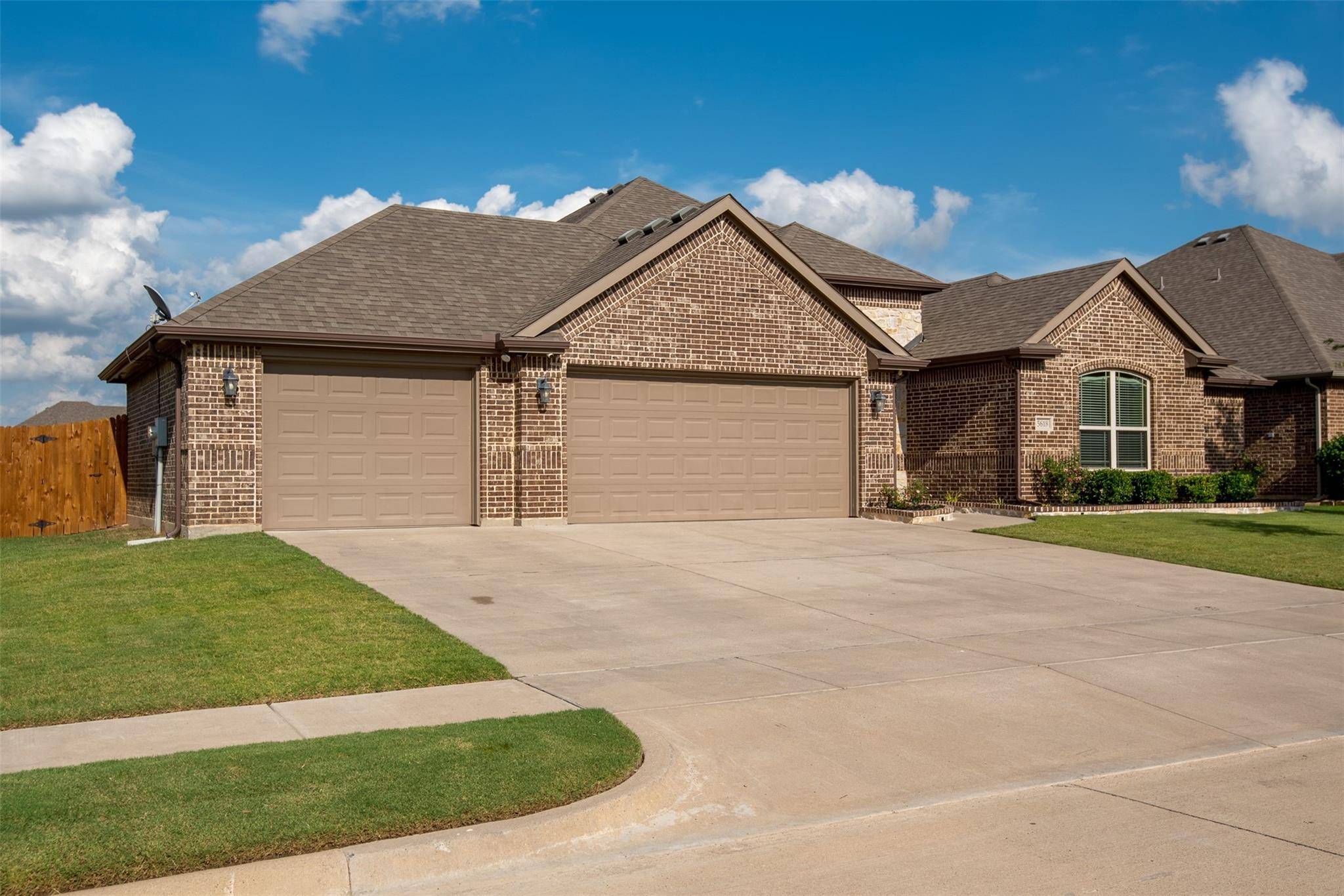 Midlothian, TX 76065,5618 Park View Drive