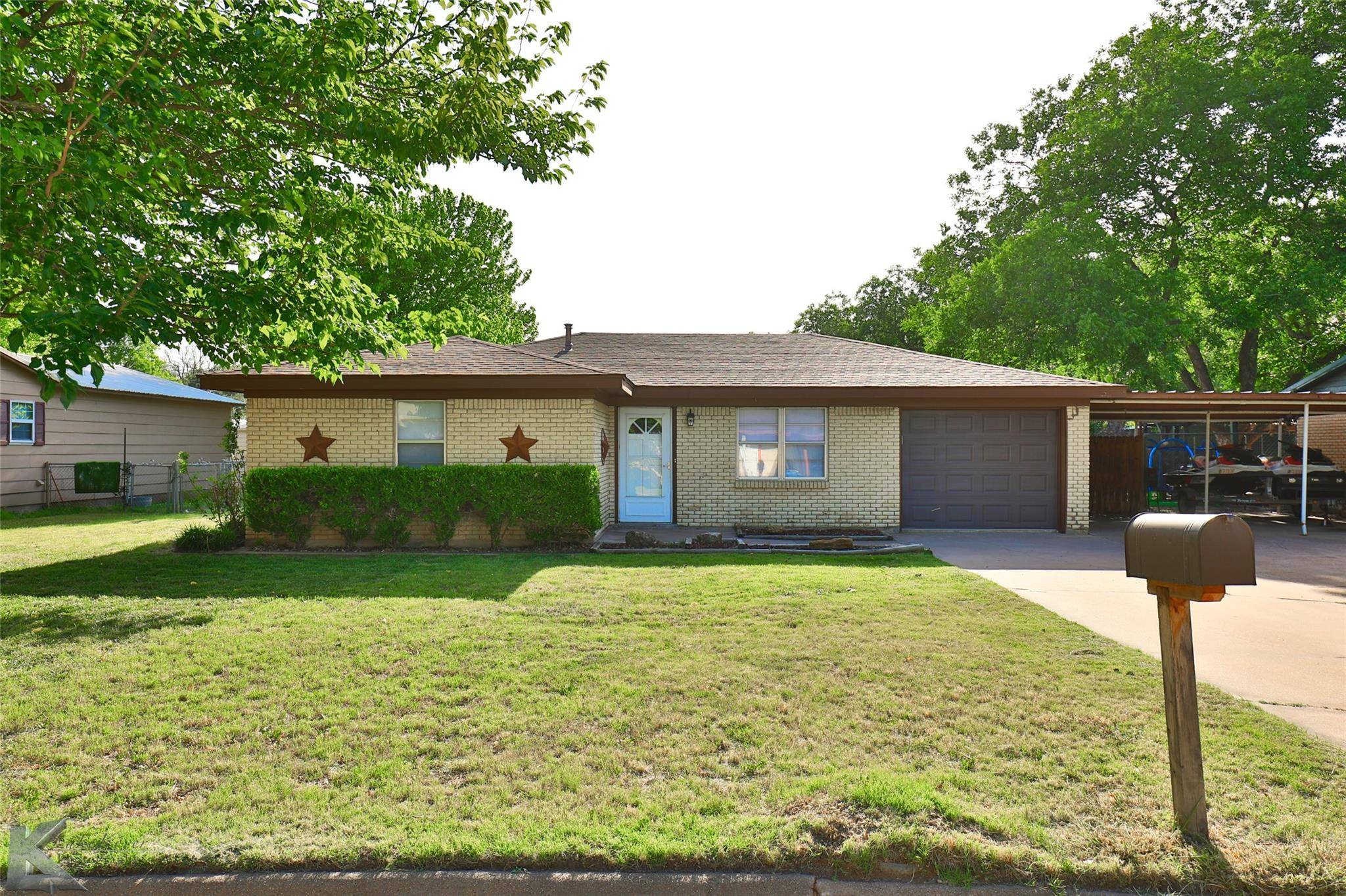 Clyde, TX 79510,430 Fairmont Street