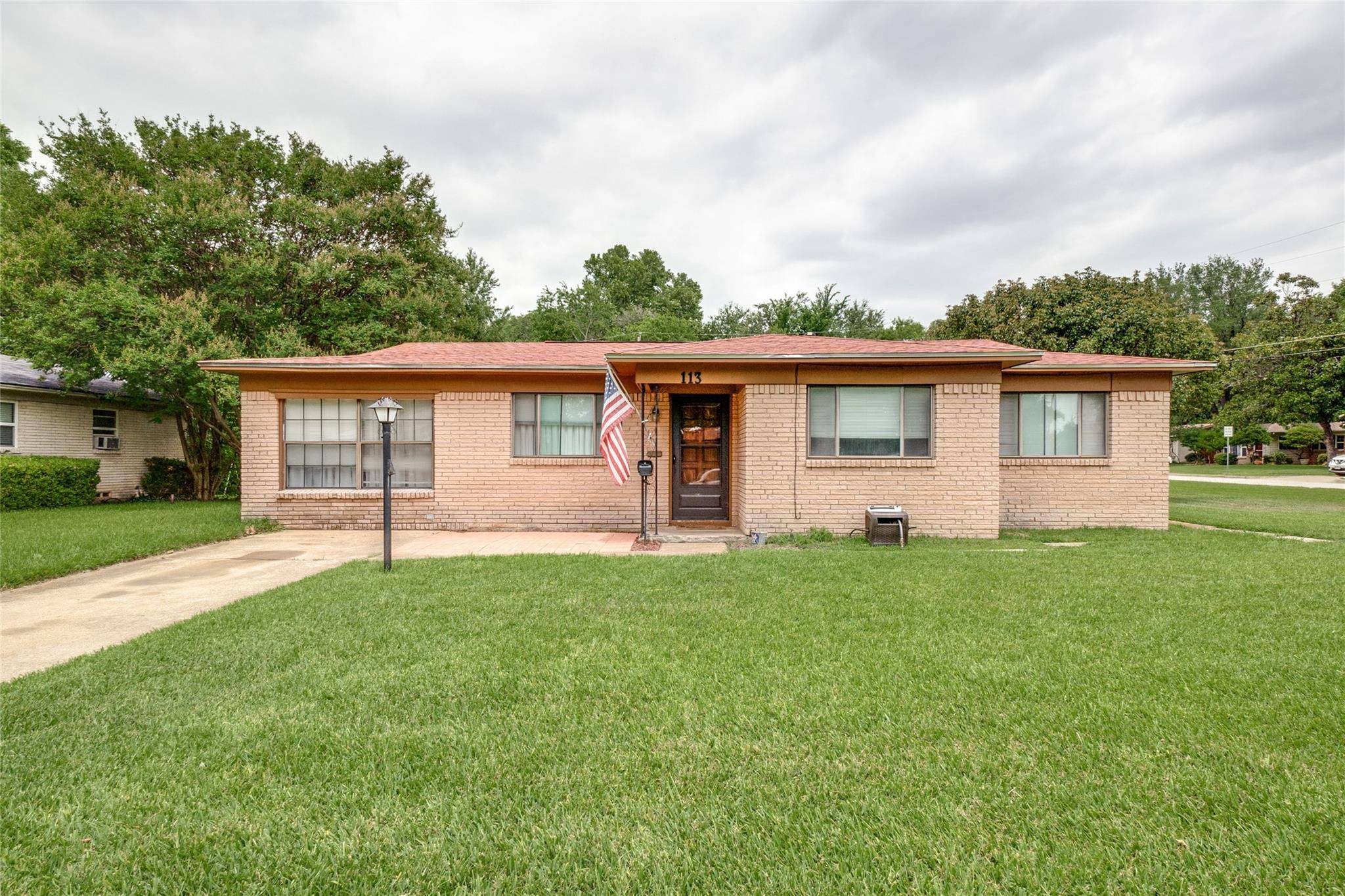 Mesquite, TX 75149,113 Borchardt Street