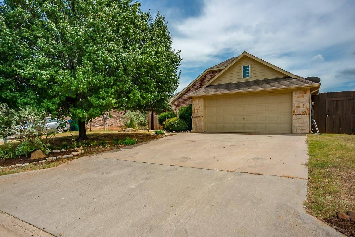 Aubrey, TX 76227,205 Holly Court