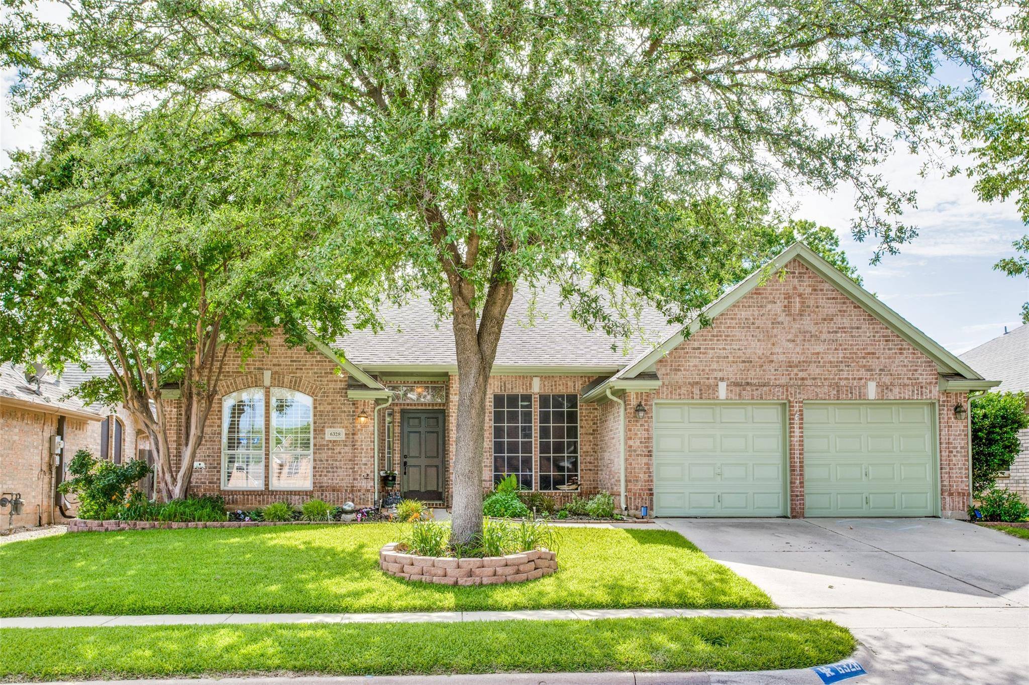 Arlington, TX 76001,6328 Cobblestone Lane