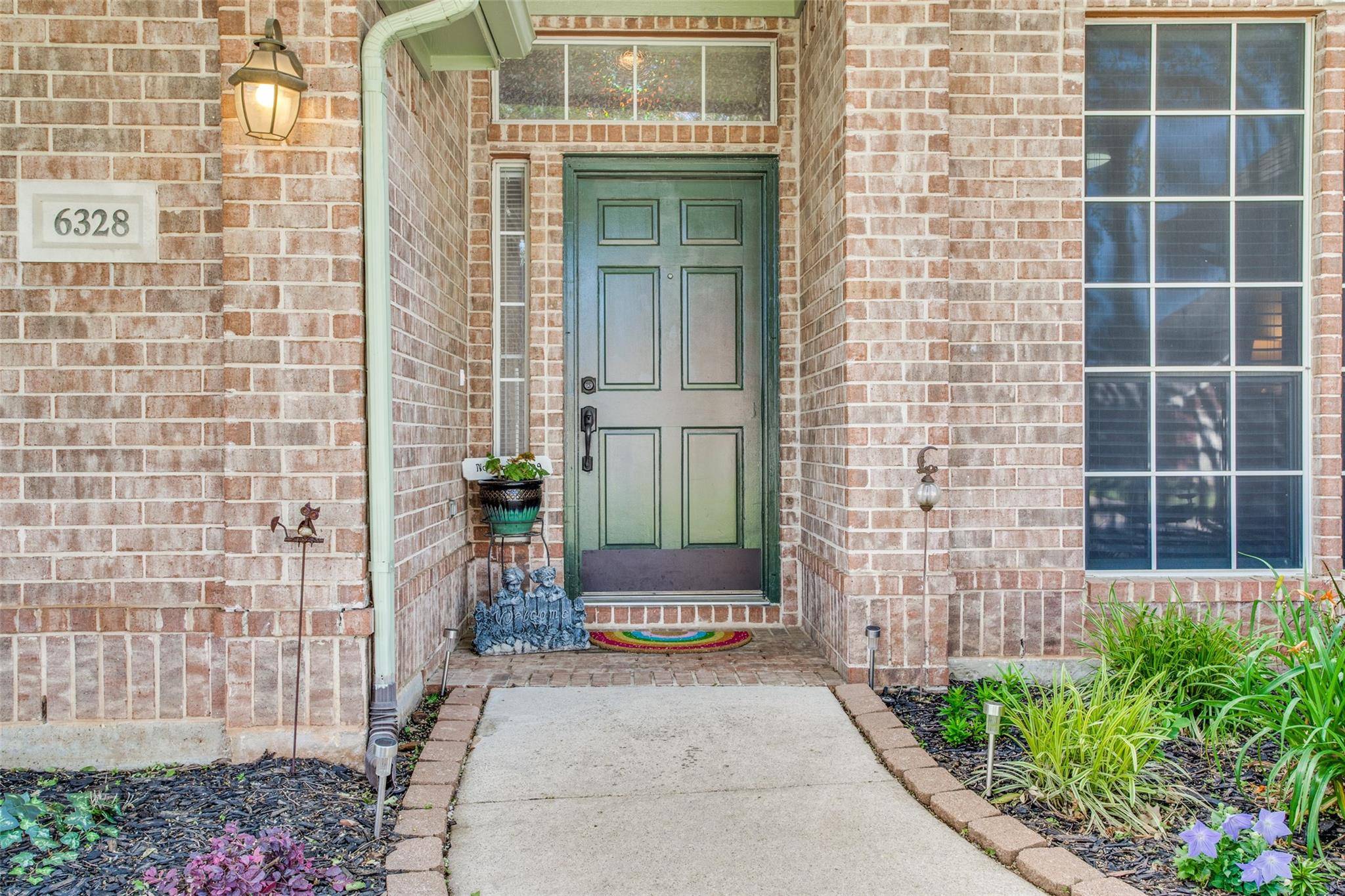 Arlington, TX 76001,6328 Cobblestone Lane