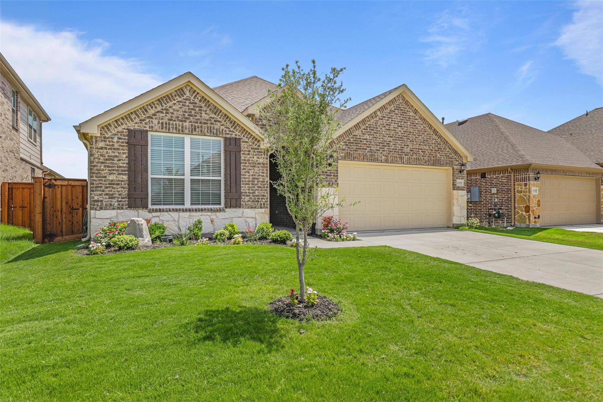 Mansfield, TX 76084,2725 Thornhill Lane