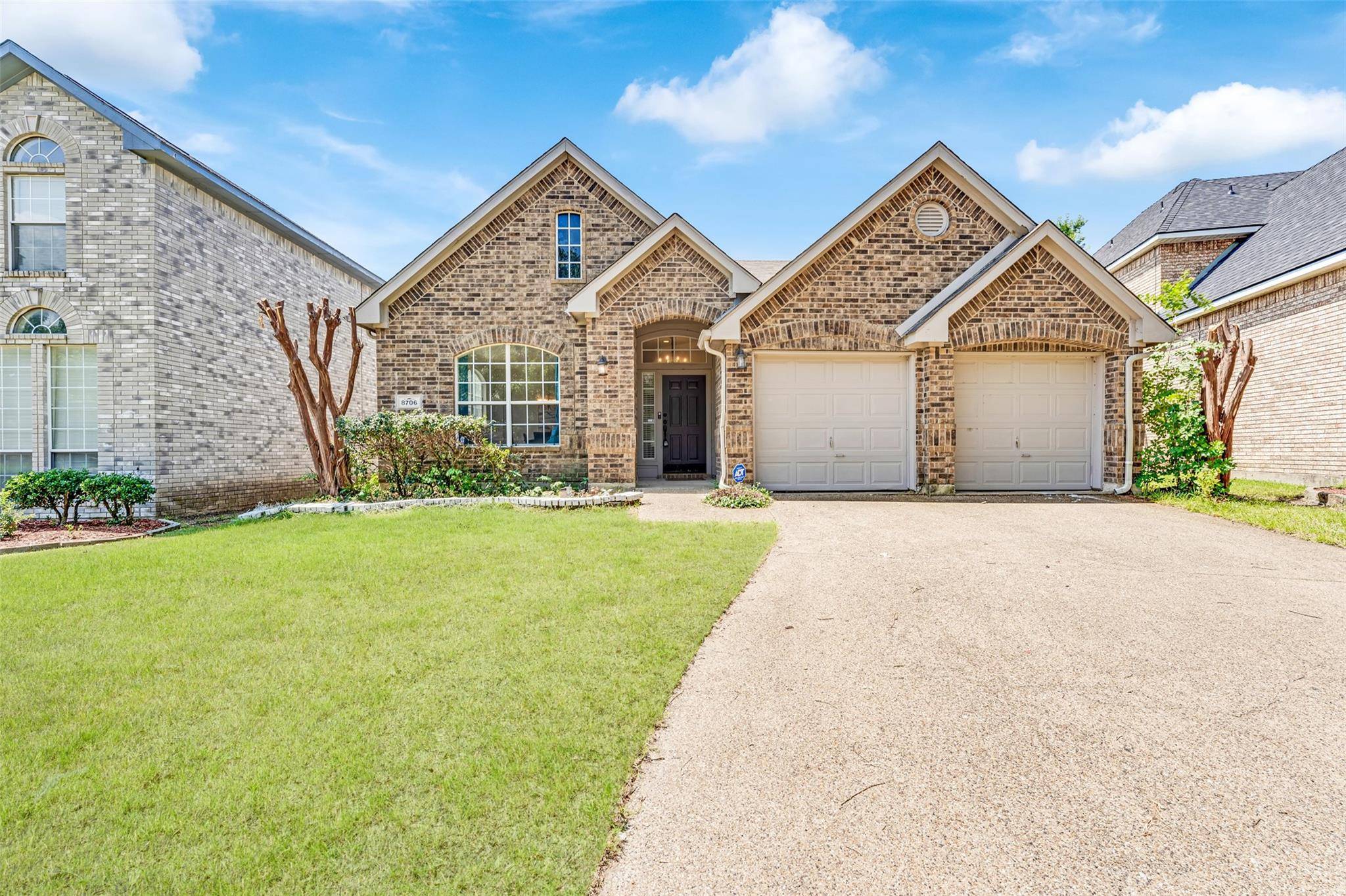 Rowlett, TX 75088,8706 Bayshore Drive