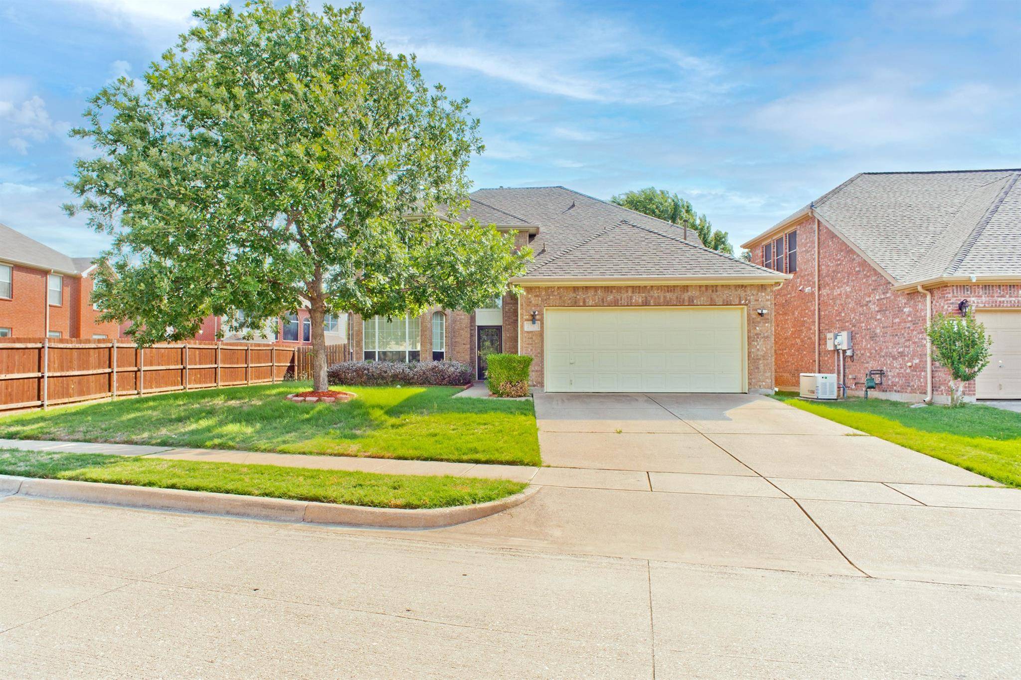 Fort Worth, TX 76177,2733 Maple Creek Drive