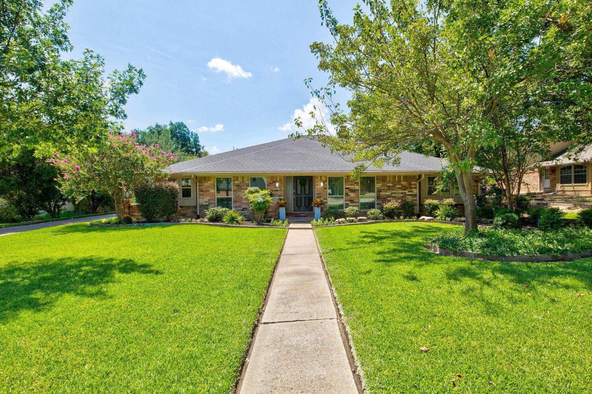 Colleyville, TX 76034,209 Briarwick Lane